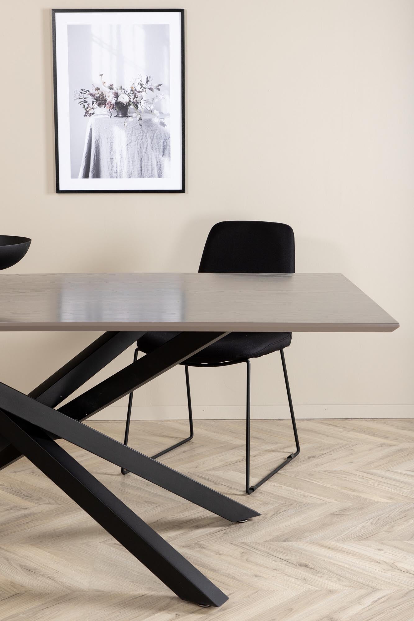 Piazza Esstisch in Schwarz / Grau präsentiert im Onlineshop von KAQTU Design AG. Esstisch ist von Venture Home
