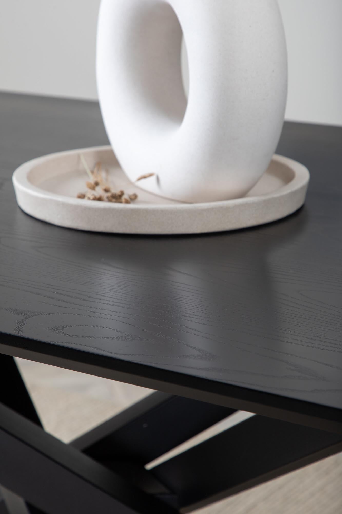 Piazza Esstisch in Schwarz präsentiert im Onlineshop von KAQTU Design AG. Esstisch ist von Venture Home