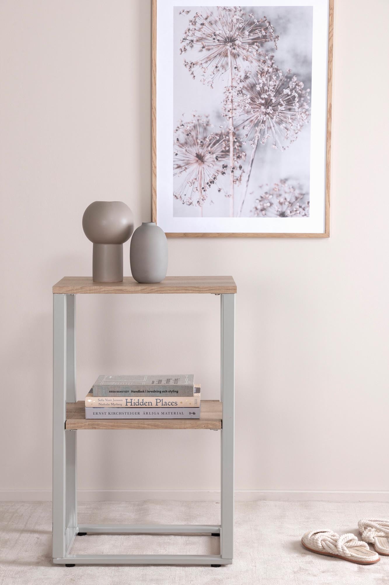 Moderner Rise Nachttisch von Venture Home: Elegantes Design, pflegeleichte Betonoptik und vielseitige Einsatzmöglichkeiten für jedes Zuhause.