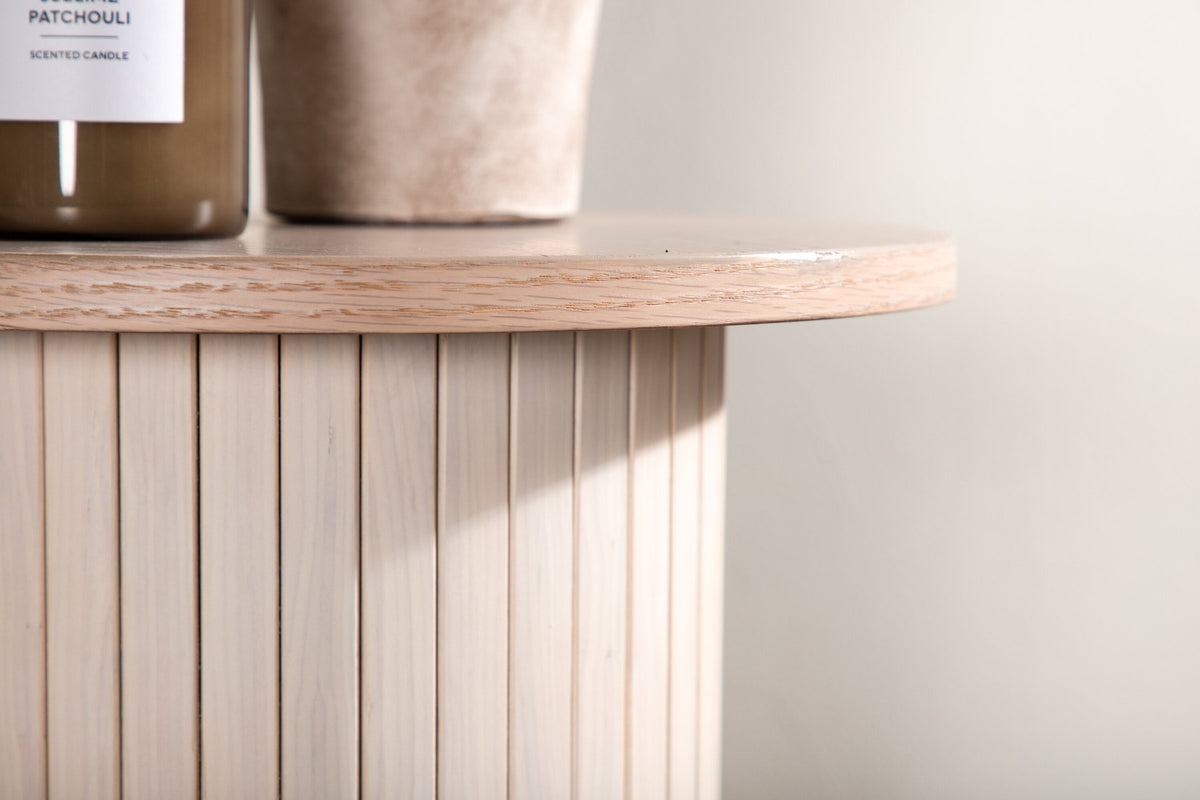 Bianca Beistelltisch in Tünchen präsentiert im Onlineshop von KAQTU Design AG. Beistelltisch ist von Venture Home