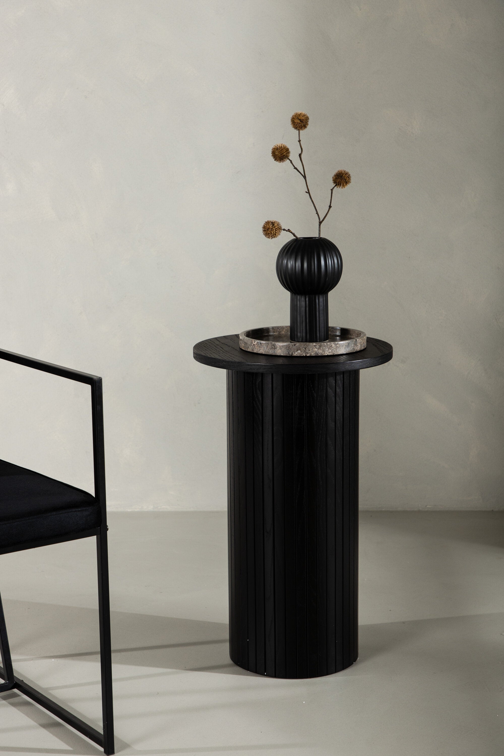 Bianca Beistelltisch in Schwarz präsentiert im Onlineshop von KAQTU Design AG. Beistelltisch ist von Venture Home