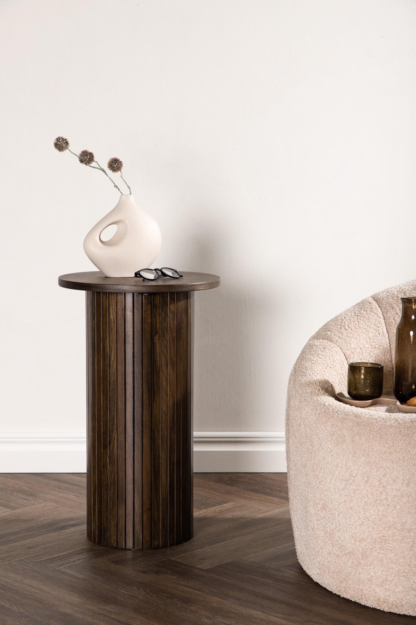 Stilvoller Bianca Beistelltisch von Venture Home: Hochwertiges MDF, vielseitig einsetzbar, ideal für jedes moderne Zuhause und kleine Räume.