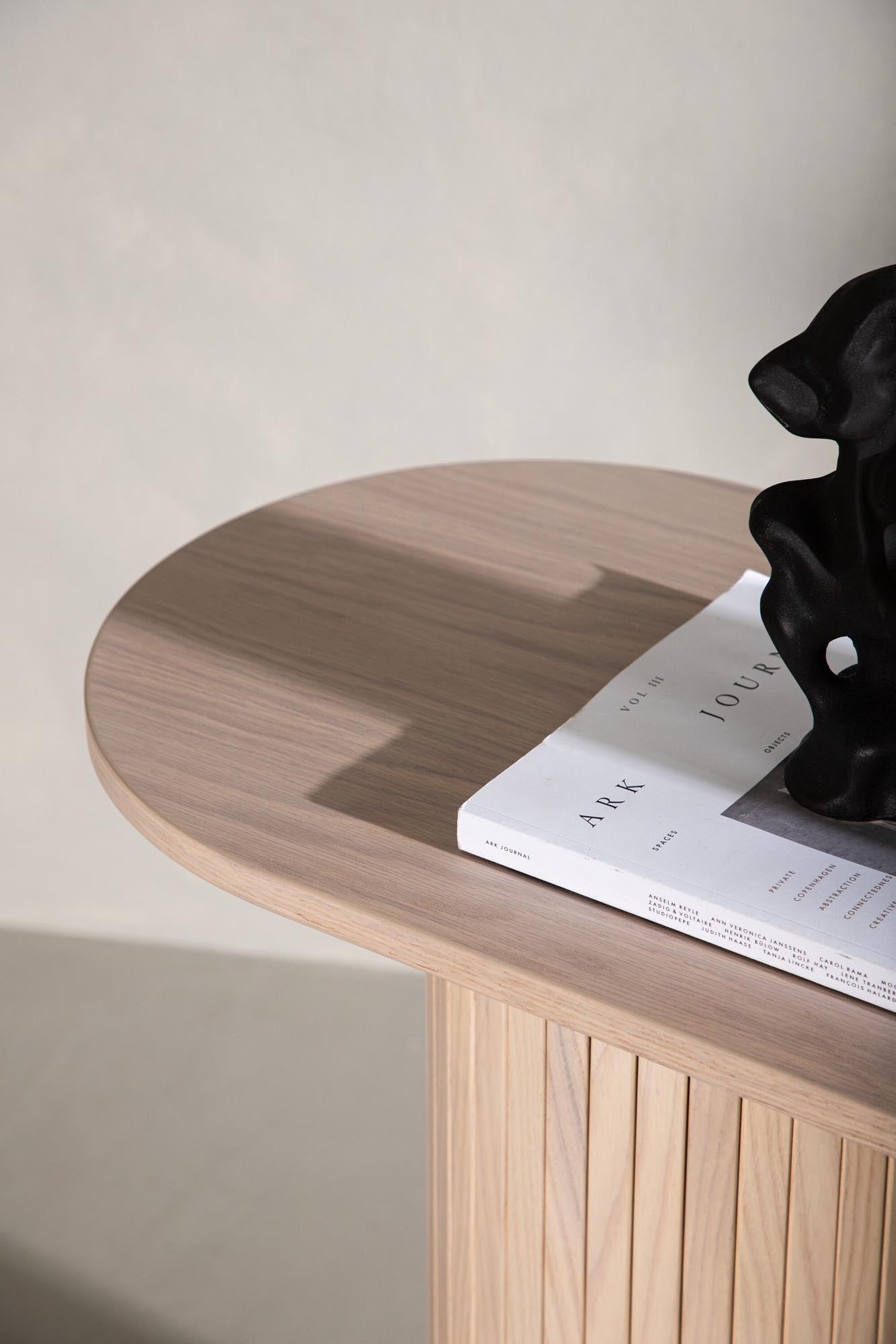 Eleganter Bianca Konsolentisch von Venture Home, ideal für Flur und Wohnzimmer. Hochwertige Materialien und modernes Rippendesign.