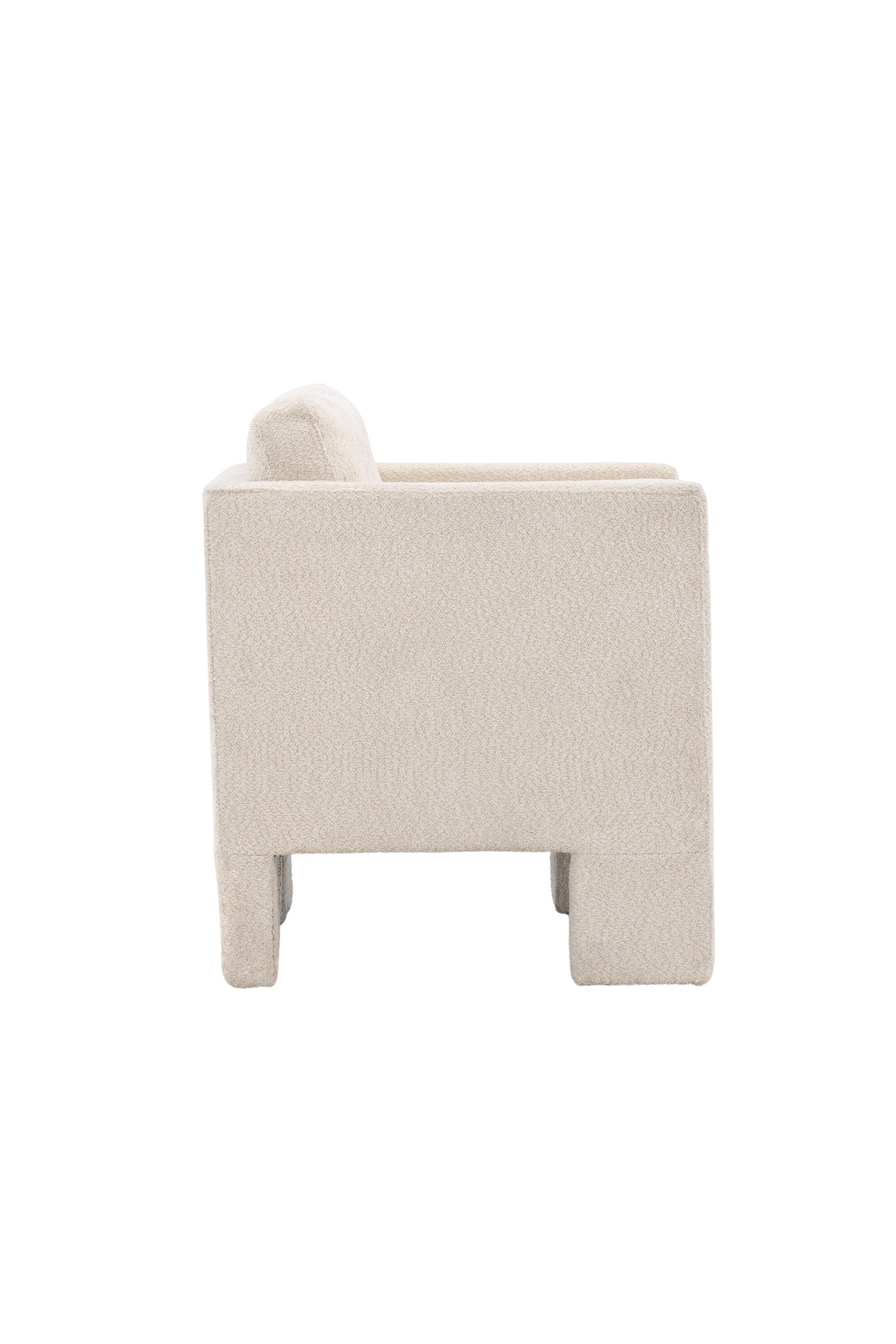 Ragusa Sessel in Weiss präsentiert im Onlineshop von KAQTU Design AG. Sessel mit Armlehnen ist von Venture Home