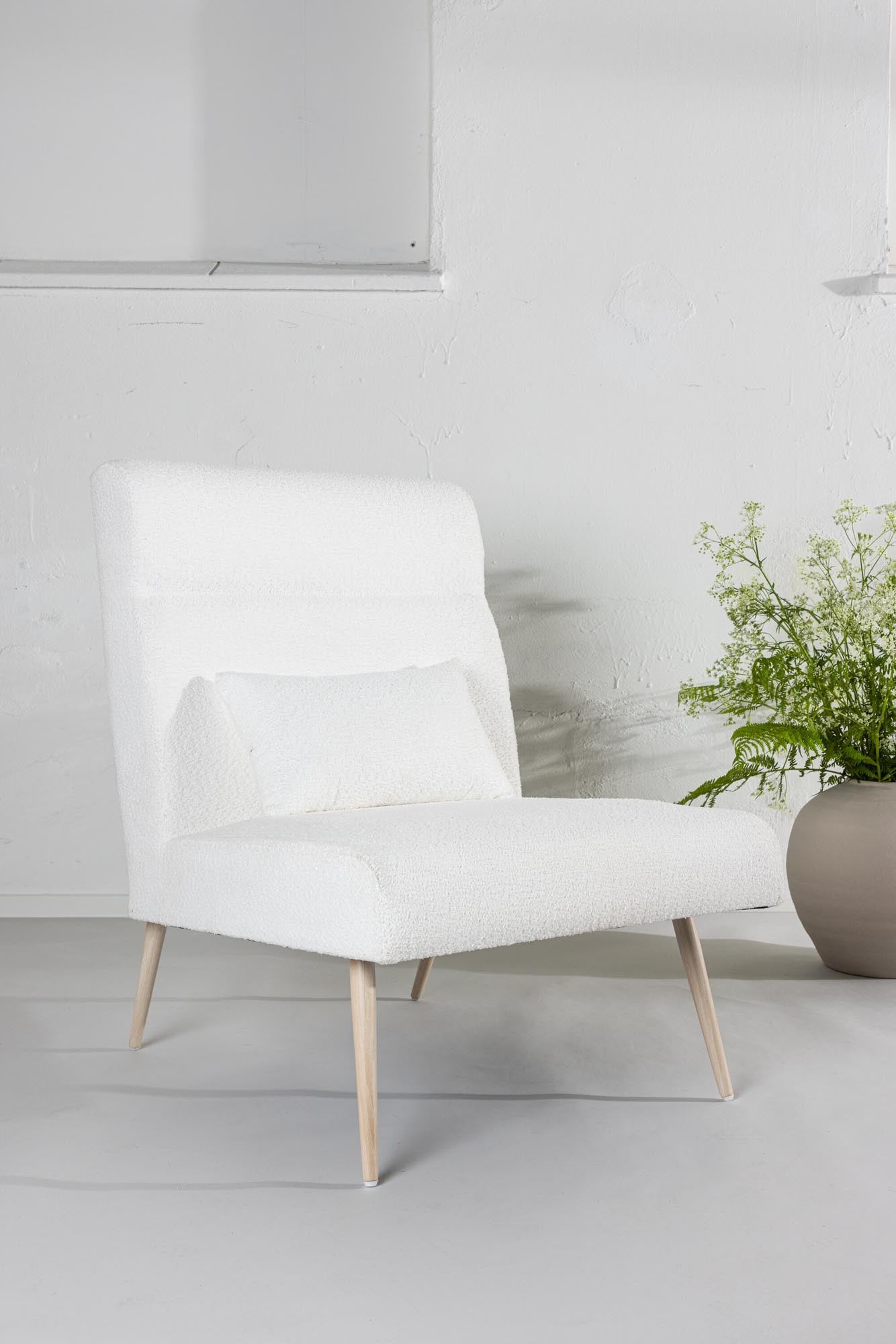 Stylischer Bloom Sessel von Venture Home: Hochwertiger Teddystoff, skandinavisches Design und optimaler Komfort für Ihr Zuhause.