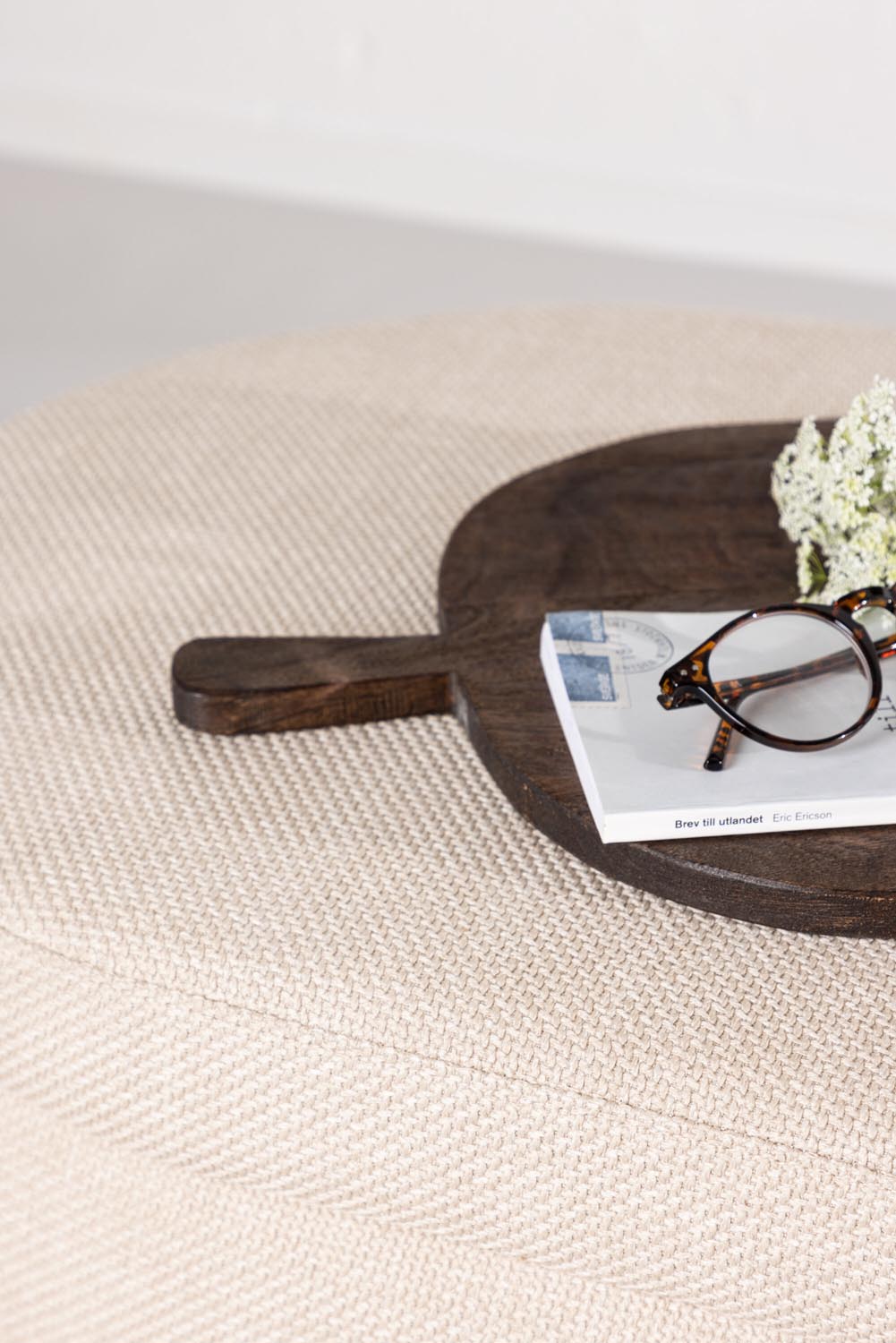 Potenza Ottoman in Cremefarben präsentiert im Onlineshop von KAQTU Design AG. Ottoman ist von Venture Home