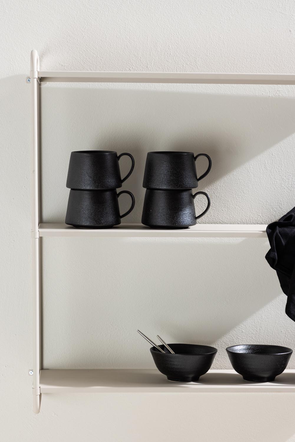 Lyon Regal in Beige präsentiert im Onlineshop von KAQTU Design AG. Standregal ist von Venture Home