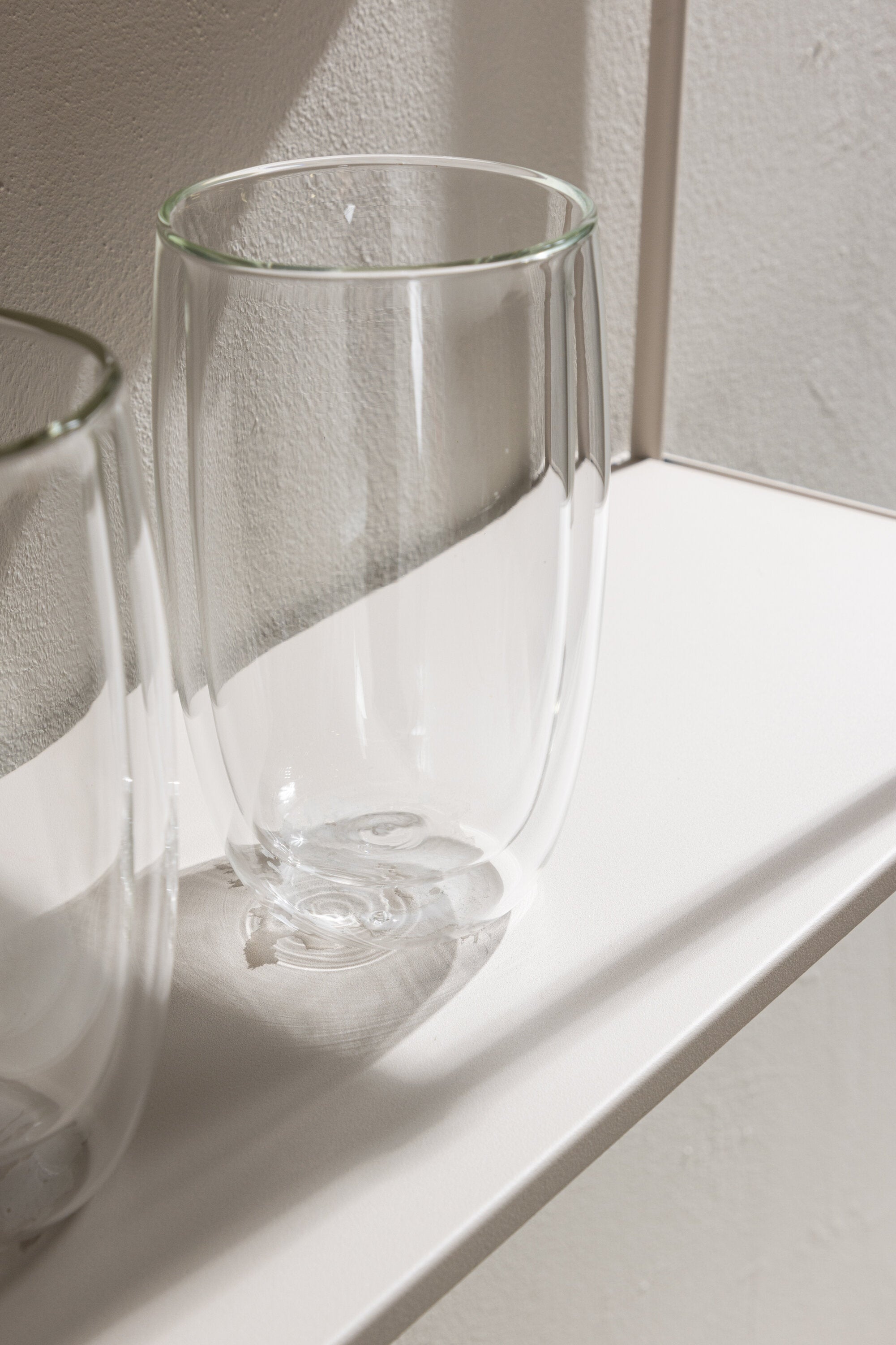 Lyon Regal in Beige präsentiert im Onlineshop von KAQTU Design AG. Standregal ist von Venture Home