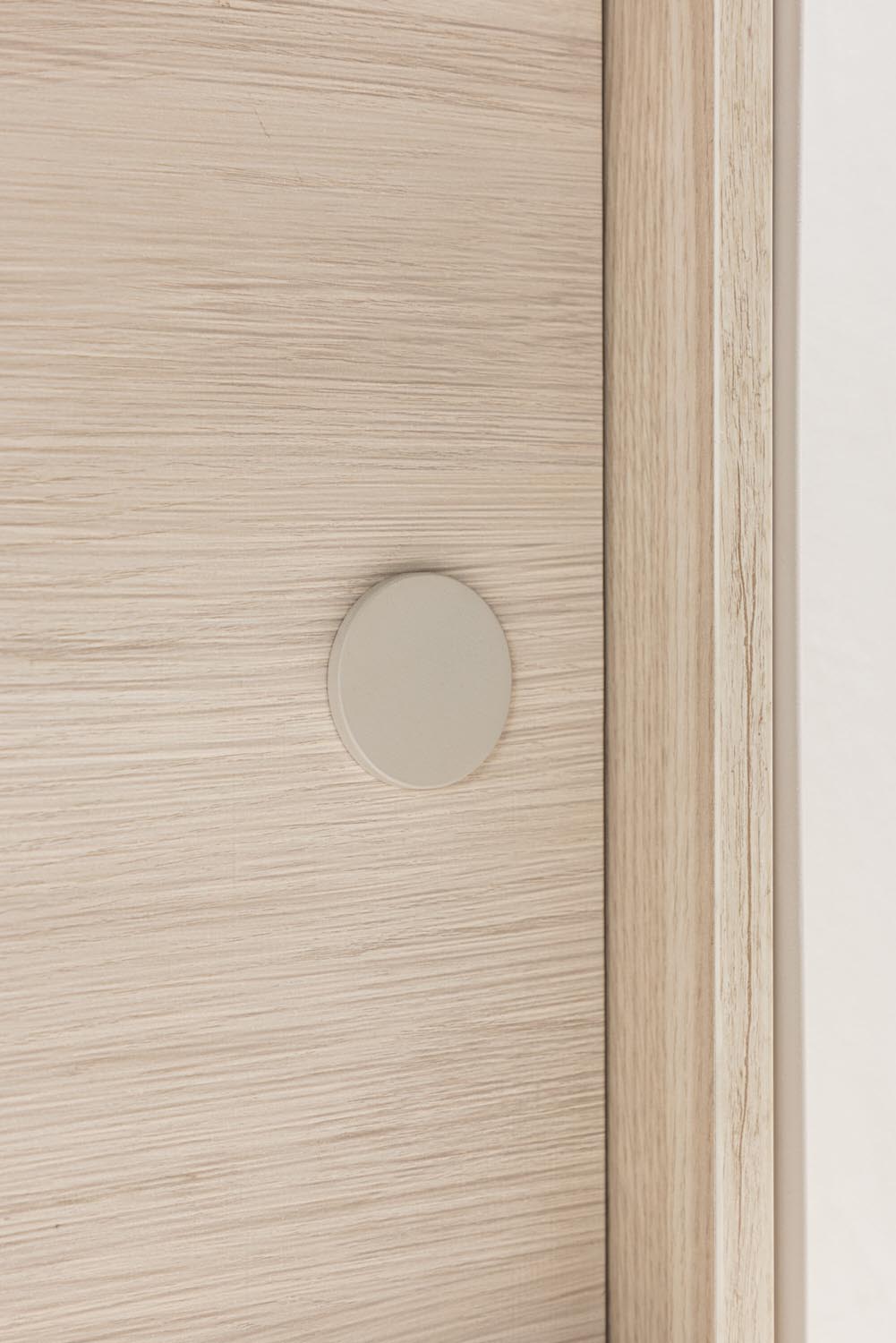 Paris Wandregal in Beige/ WeissgewEschen präsentiert im Onlineshop von KAQTU Design AG. Wandregal ist von Venture Home