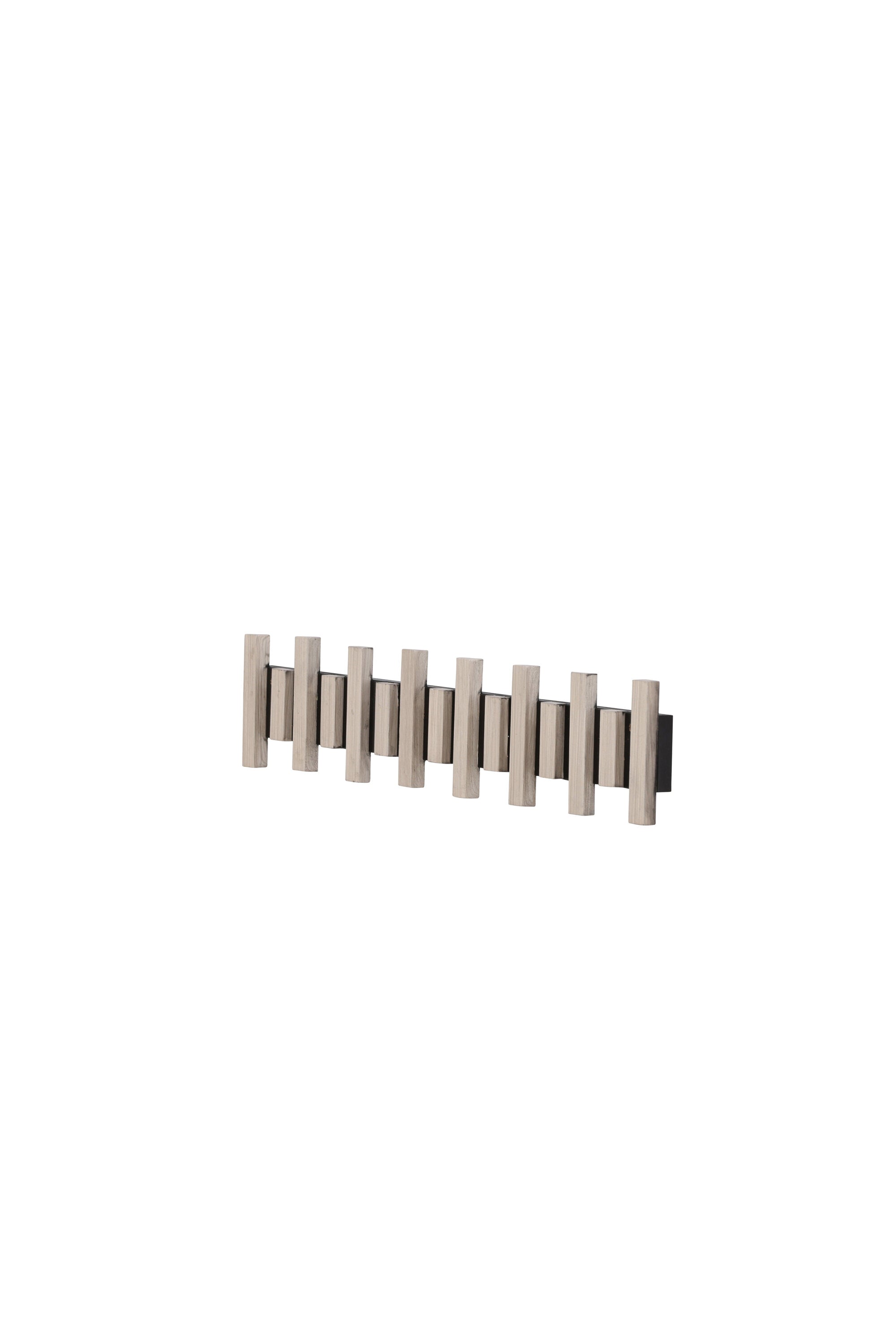 Nimes Hänger in Schwarz/ Weisswäsche präsentiert im Onlineshop von KAQTU Design AG. Kleiderbügler ist von Venture Home