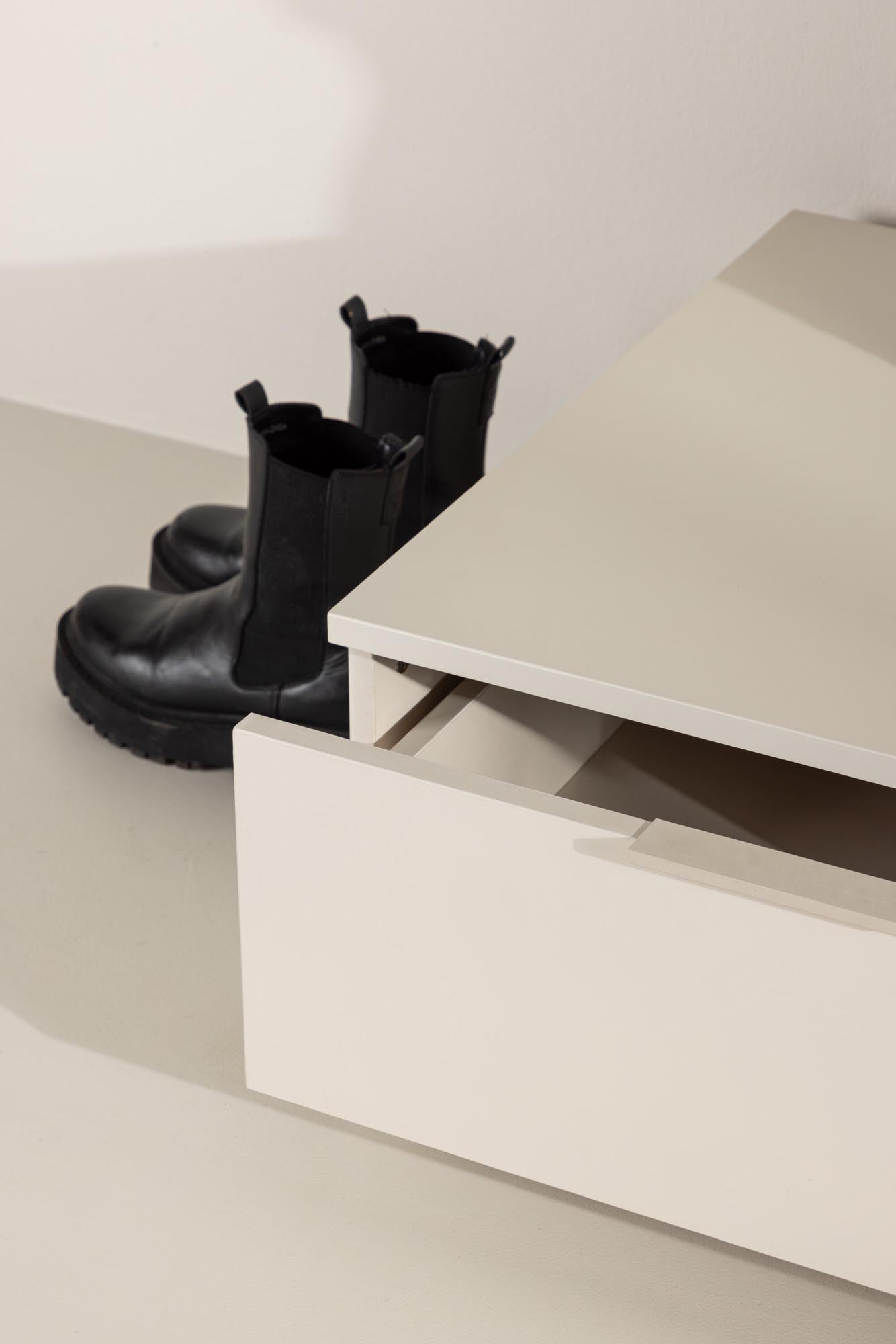 Stilvolles Nice Cabinet von Venture Home: Perfekt für jedes Zuhause.