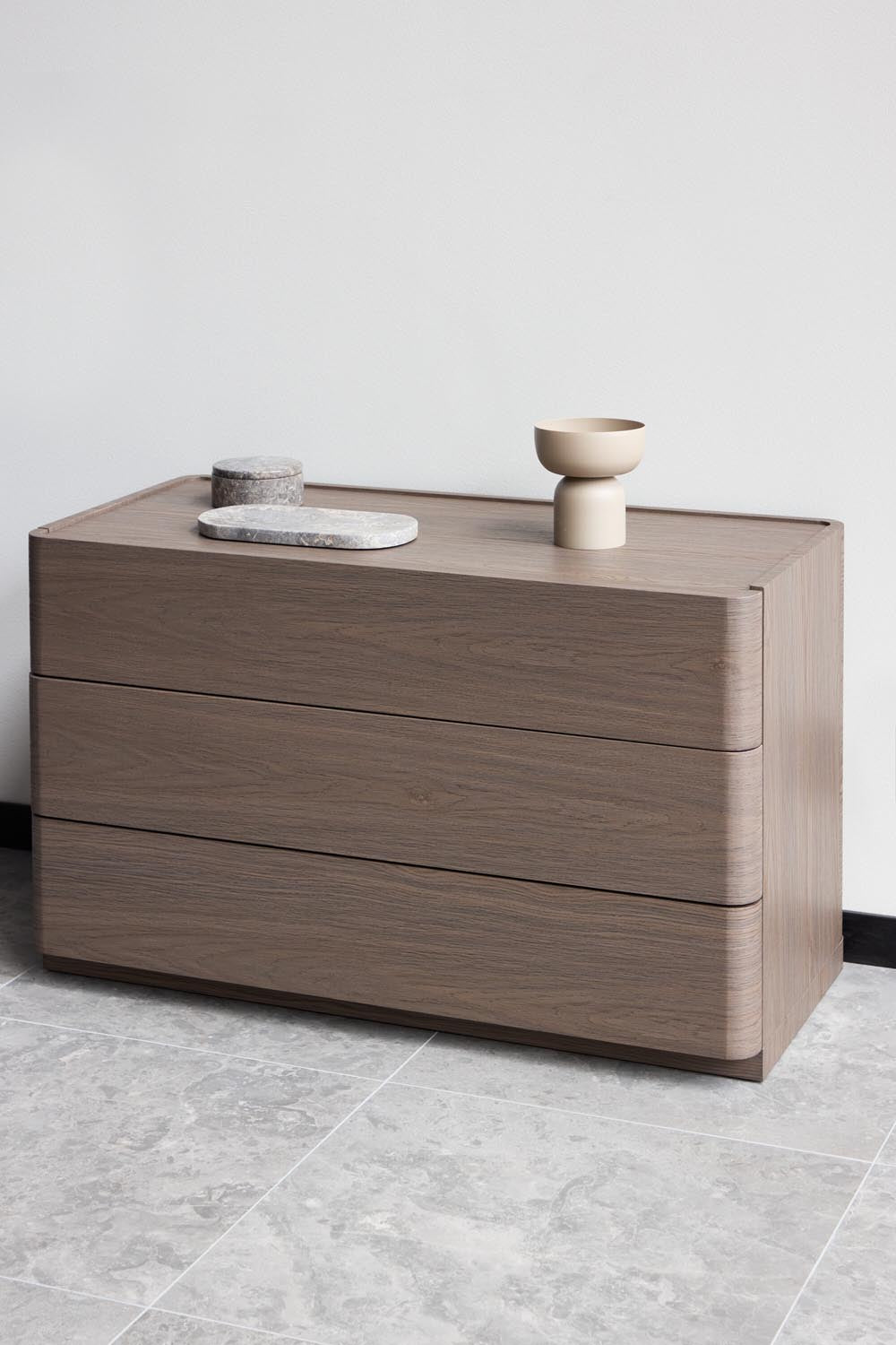 Noble Nachttisch in Mocca präsentiert im Onlineshop von KAQTU Design AG. Korpus ist von Venture Home