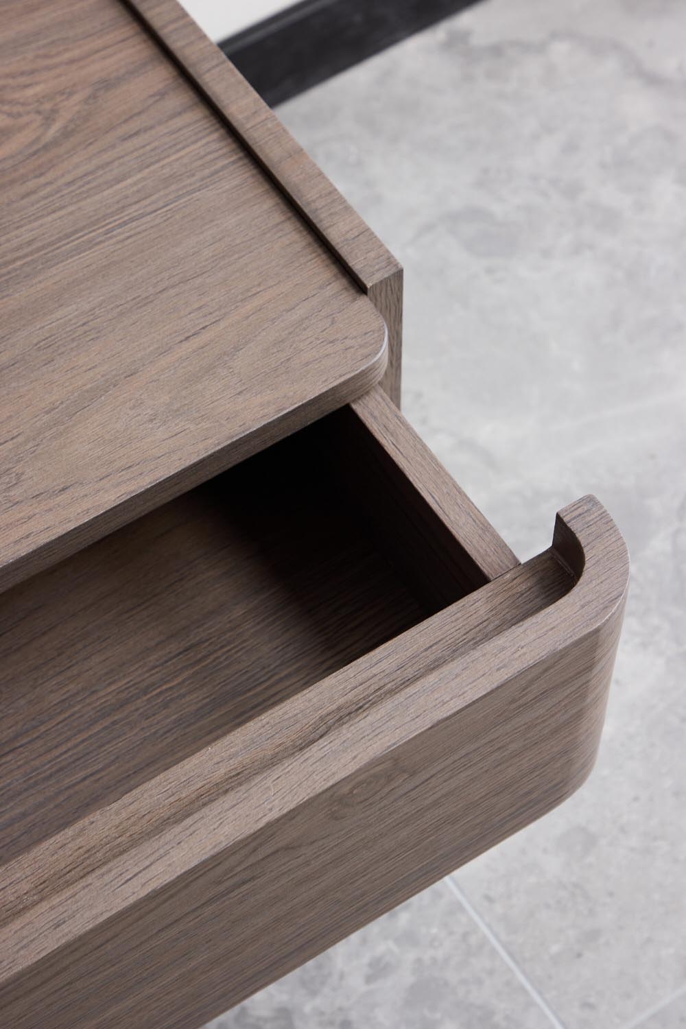 Noble Nachttisch in Mocca präsentiert im Onlineshop von KAQTU Design AG. Korpus ist von Venture Home