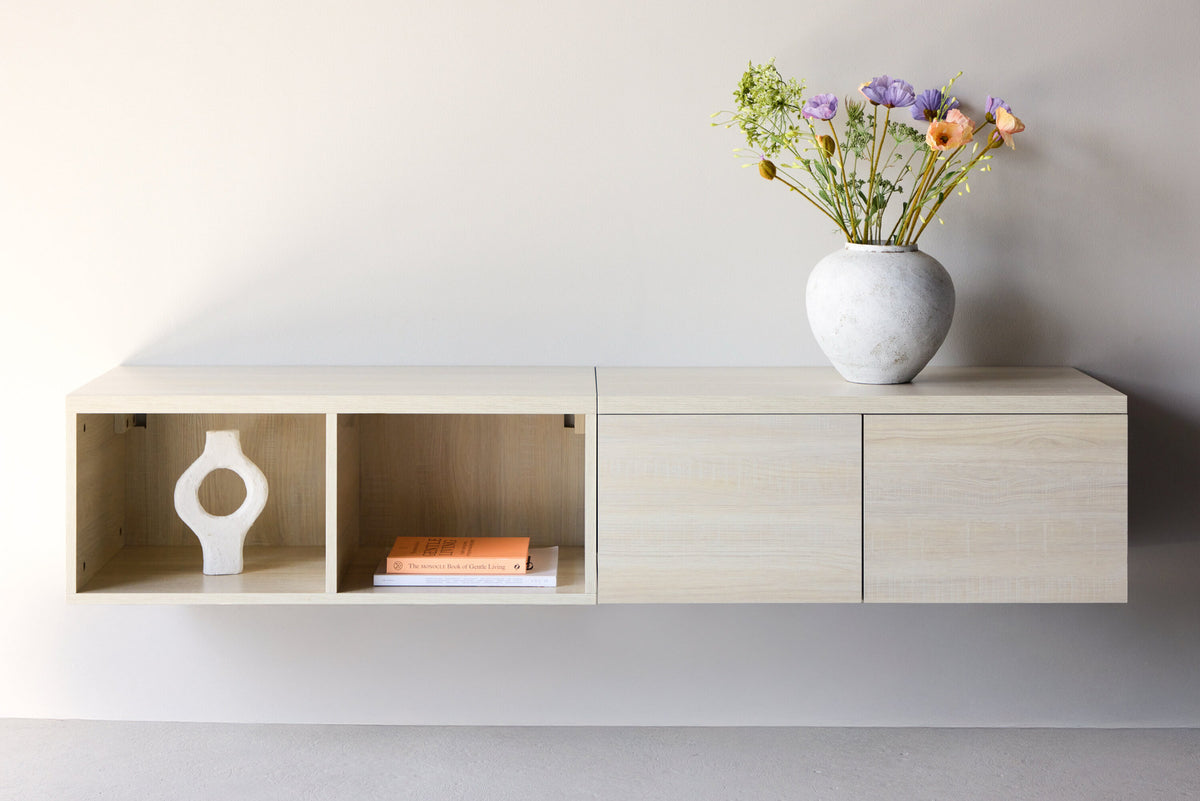 Nomi TV-Sideboard in Whitewash präsentiert im Onlineshop von KAQTU Design AG. TV-Möbel ist von Venture Home