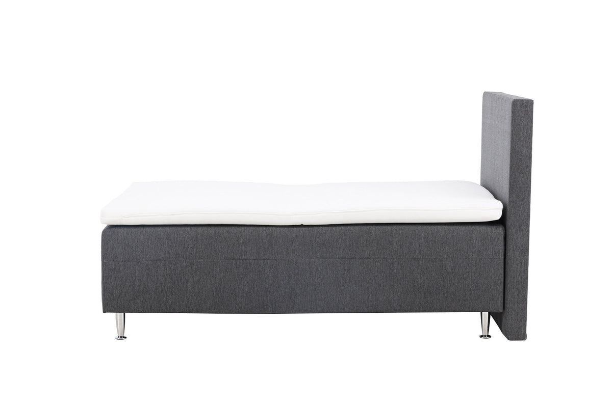 Bett Mesa in Dunkelgrau präsentiert im Onlineshop von KAQTU Design AG. Bett ist von Venture Home
