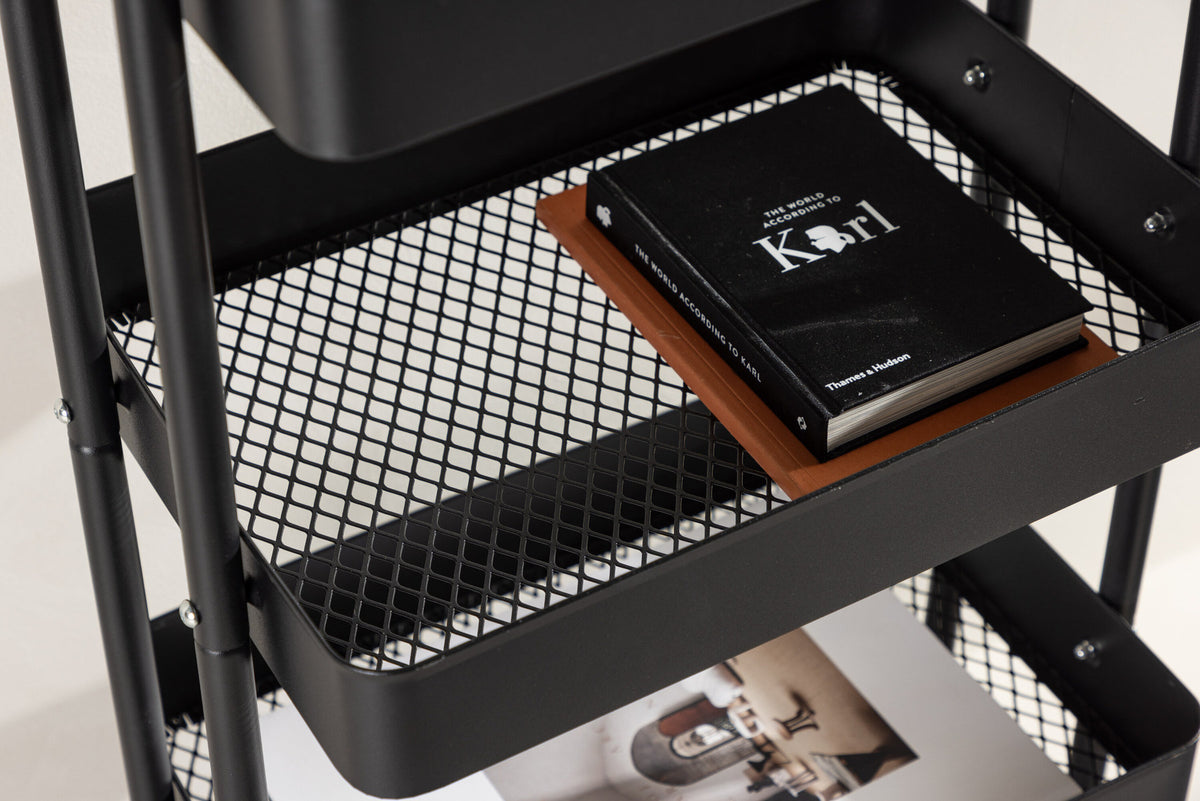 Manaus Kommode in Schwarz präsentiert im Onlineshop von KAQTU Design AG. Servierwagen ist von Venture Home