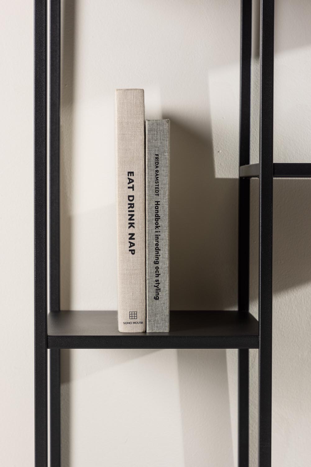 Puno Beistelltisch in Schwarz präsentiert im Onlineshop von KAQTU Design AG. Beistelltisch ist von Venture Home