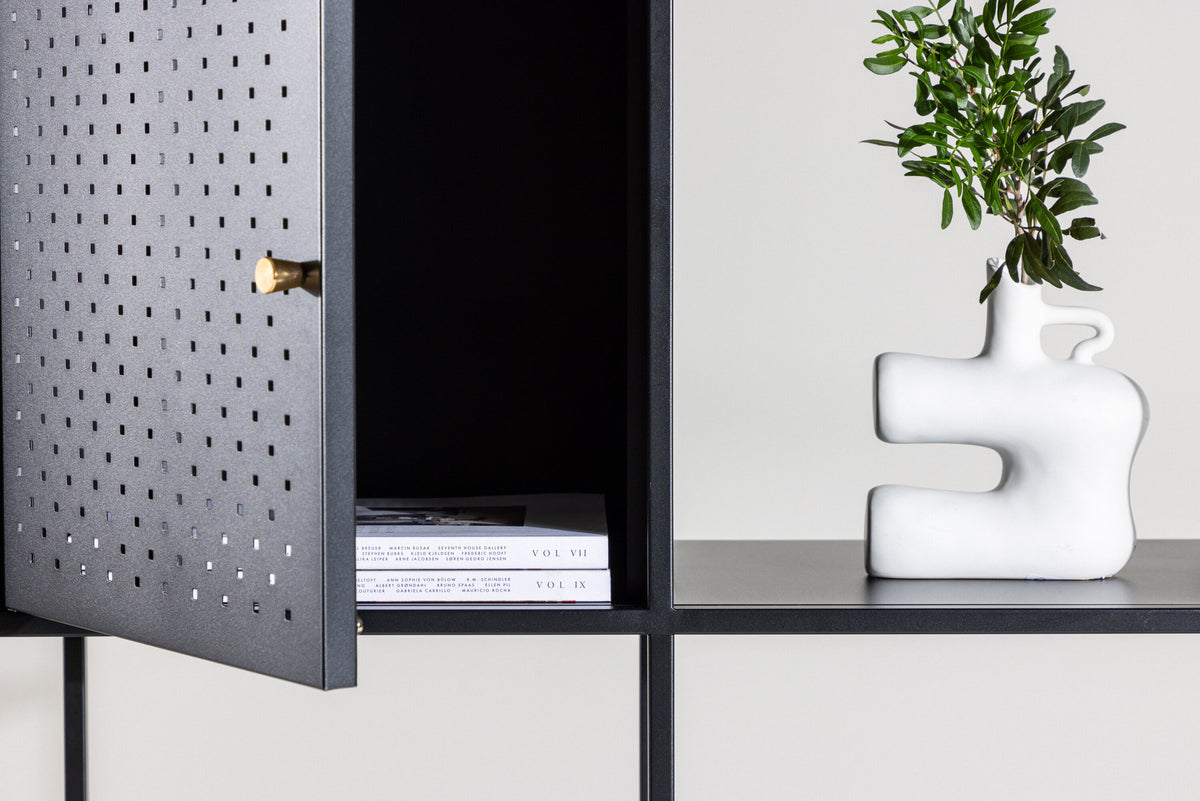 Porto Regal in Schwarz präsentiert im Onlineshop von KAQTU Design AG. Standregal ist von Venture Home