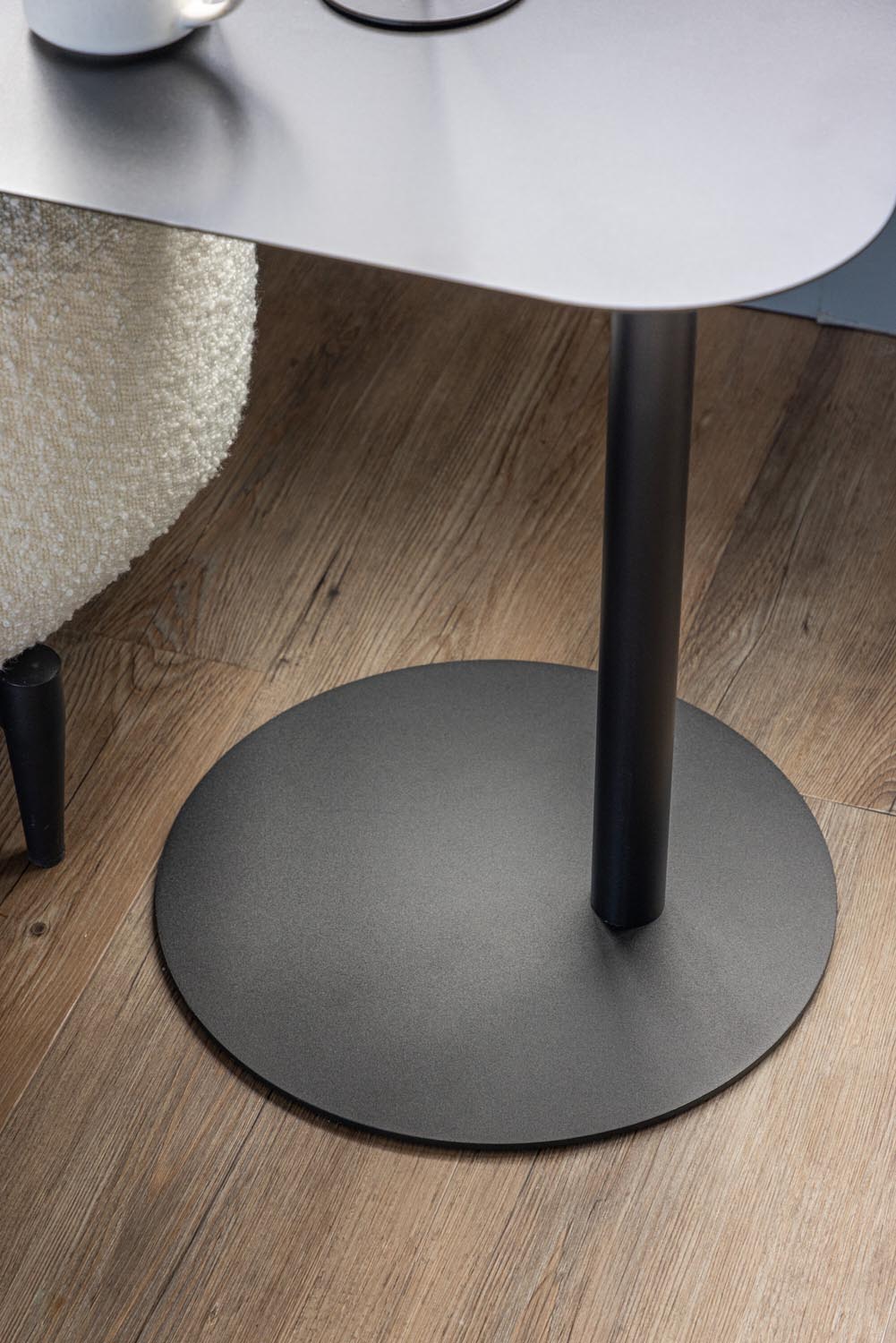 San Jose Beistelltisch in Schwarz präsentiert im Onlineshop von KAQTU Design AG. Beistelltisch ist von Venture Home
