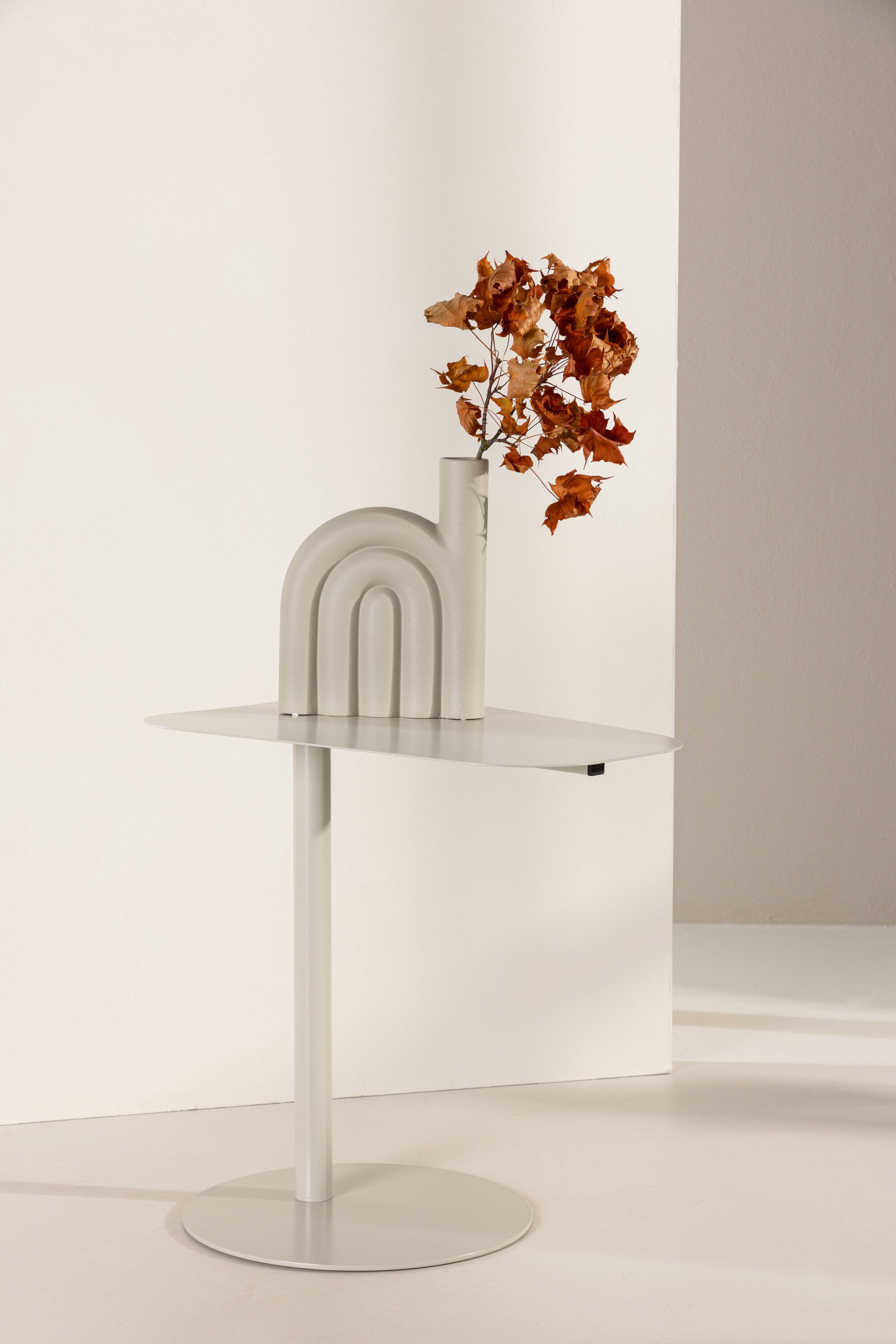 San Jose Beistelltisch in Beige präsentiert im Onlineshop von KAQTU Design AG. Beistelltisch ist von Venture Home