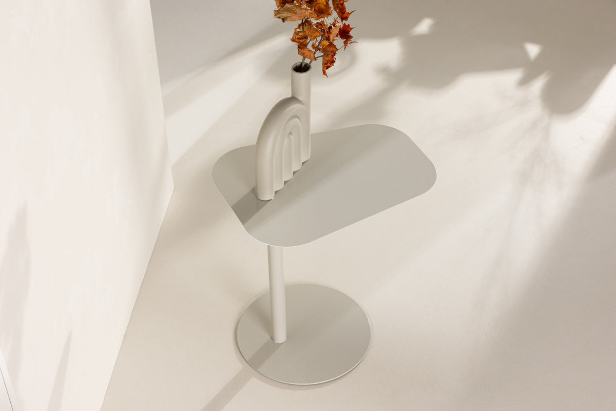 San Jose Beistelltisch in Beige präsentiert im Onlineshop von KAQTU Design AG. Beistelltisch ist von Venture Home