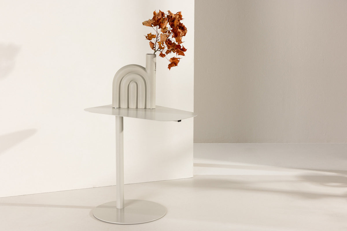 San Jose Beistelltisch in Beige präsentiert im Onlineshop von KAQTU Design AG. Beistelltisch ist von Venture Home