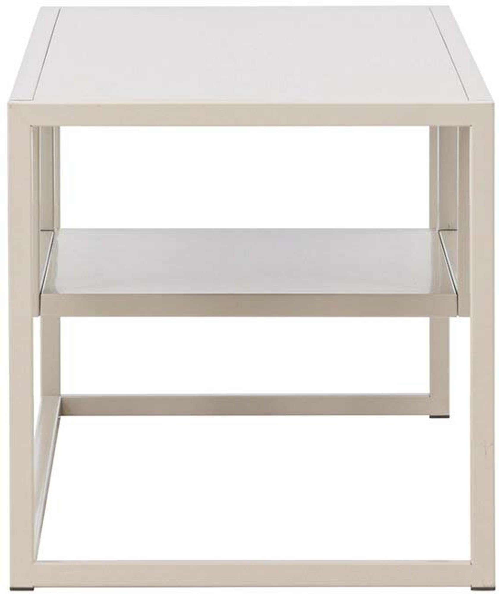 Stilvoller Riverside TV-Ständer von Venture Home für modernes Wohnen.