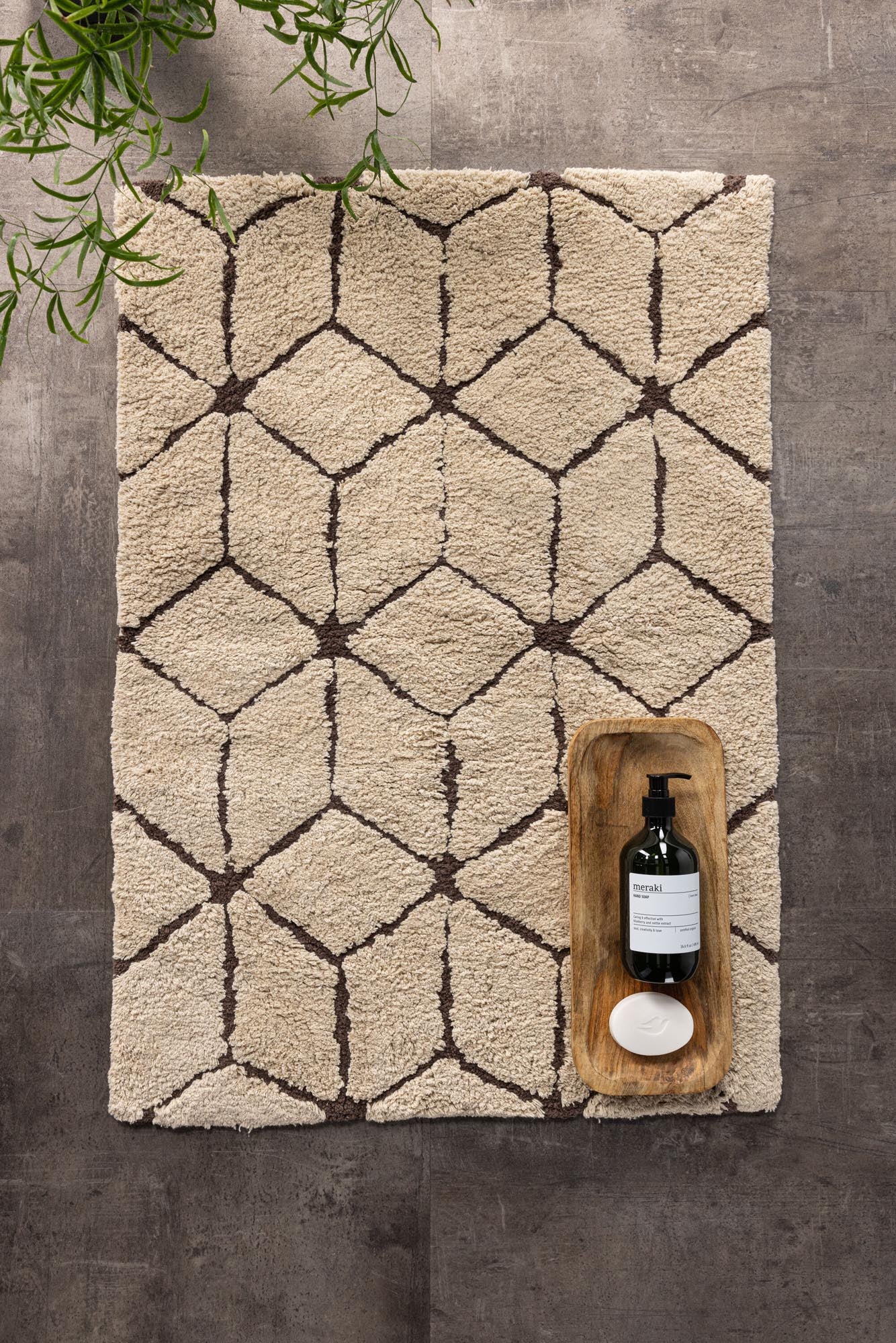 Petrus Teppich in Braun präsentiert im Onlineshop von KAQTU Design AG. Teppich ist von Venture Home