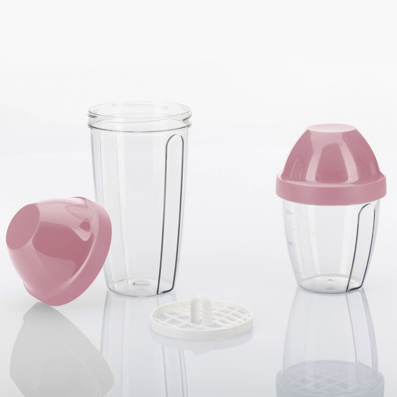 Praktischer Mix-Ei Schüttelbecher in zartem Rosa von Westmark, ideal für die Zubereitung von Drinks und Cocktails mit 0,25 l Volumen.