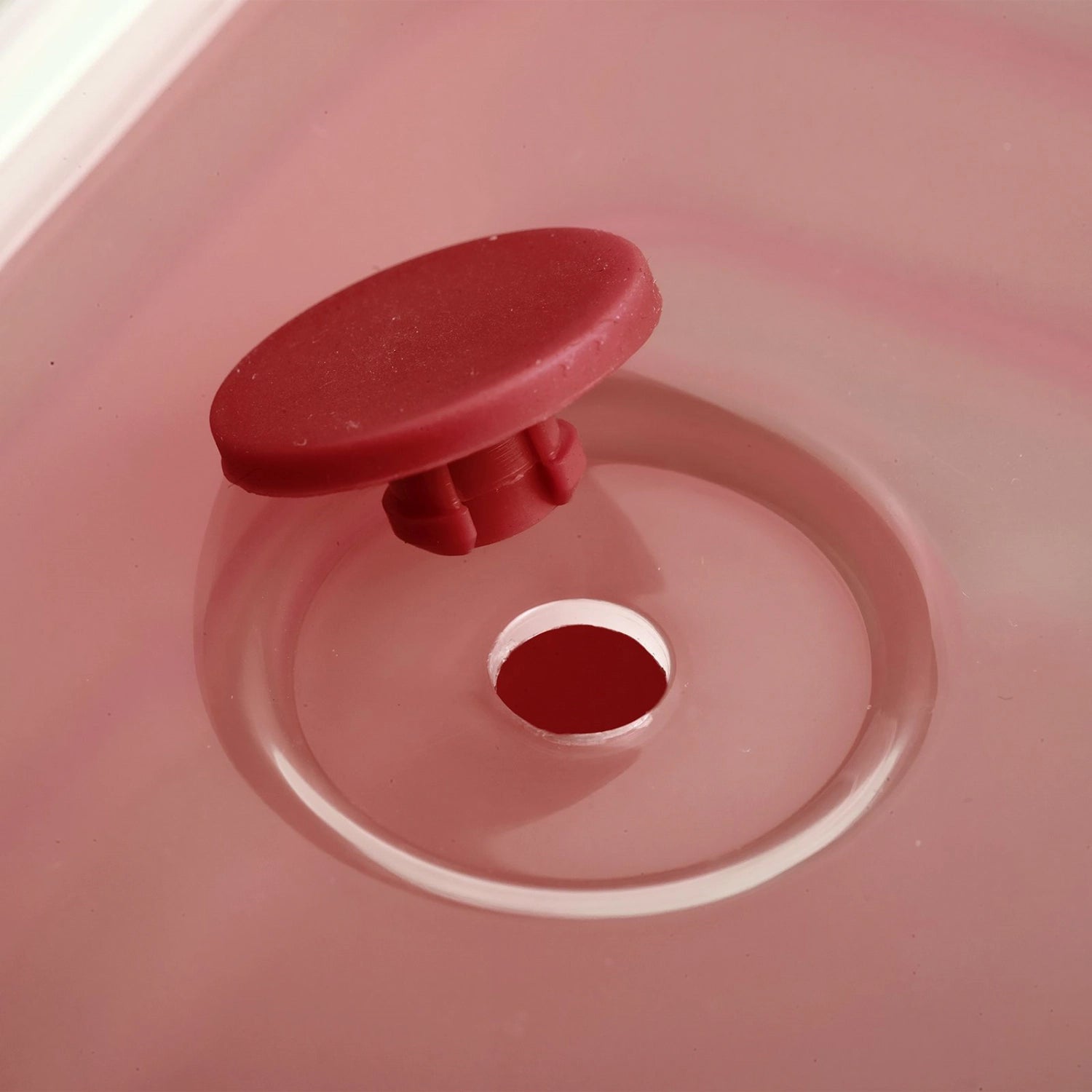 Faltbare eckige Frischhaltedose von Westmark, 400 ml, in strahlendem Rot, ideal für die platzsparende Aufbewahrung von Lebensmitteln.