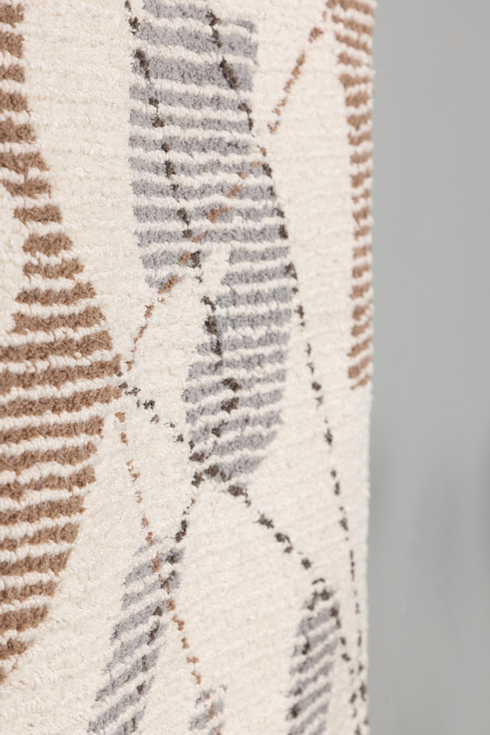 Liam Textil in Elfenbein präsentiert im Onlineshop von KAQTU Design AG. Wandteppich ist von Venture Home