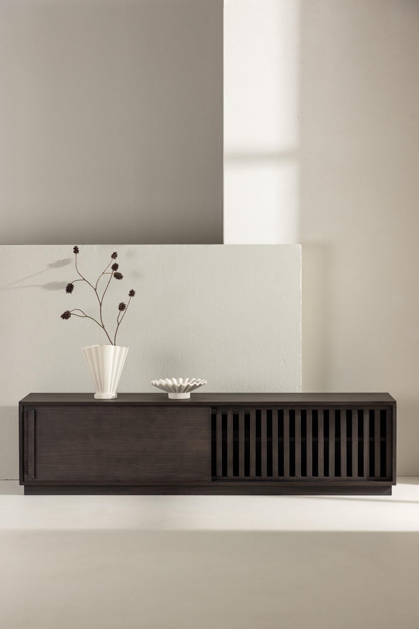 Lugo TV-Sideboard: Modernes Design trifft auf funktionalen Stauraum.