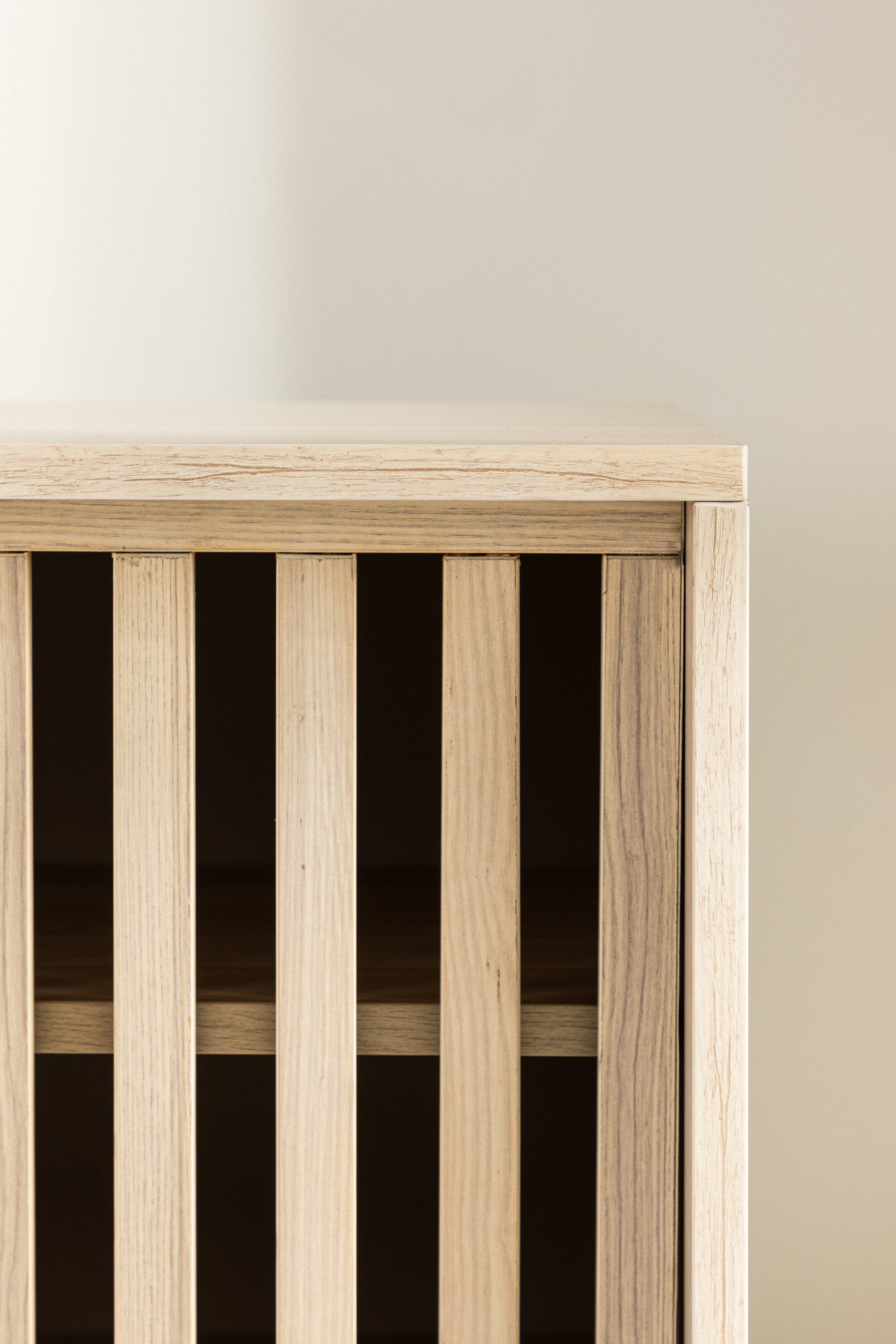 Lugo TV Sideboard in Tünchen präsentiert im Onlineshop von KAQTU Design AG. TV-Möbel ist von Venture Home