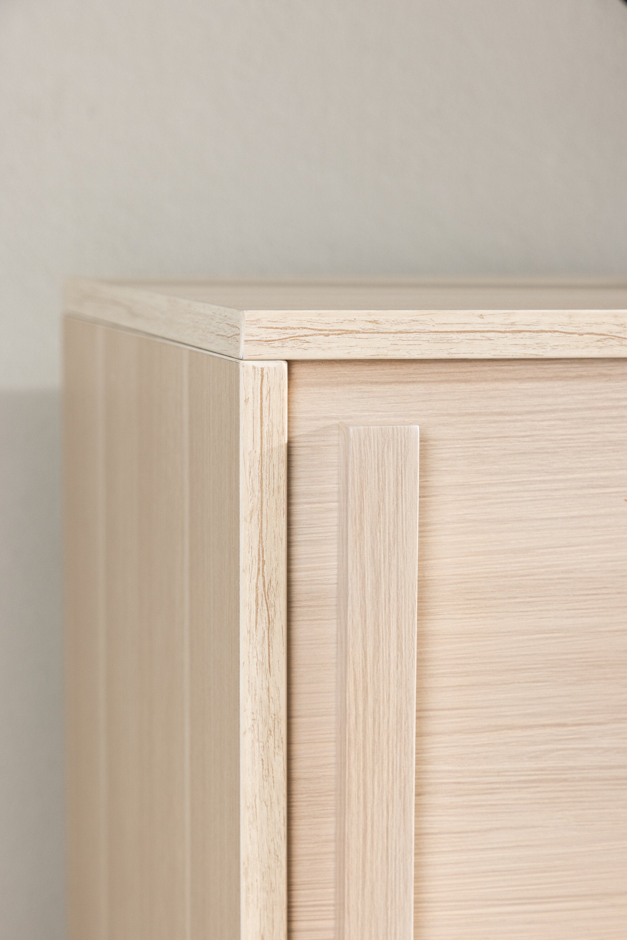 Lugo TV Sideboard in Tünchen präsentiert im Onlineshop von KAQTU Design AG. TV-Möbel ist von Venture Home
