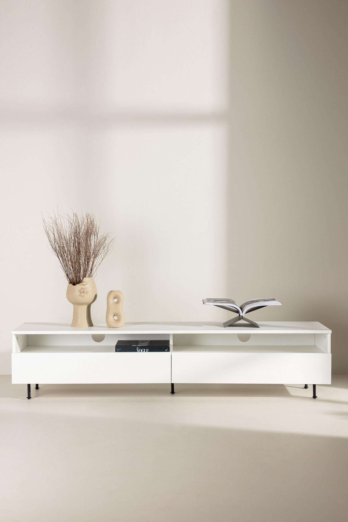 Navarra TV Sideboard in Schwarz-Weiss präsentiert im Onlineshop von KAQTU Design AG. TV-Möbel ist von Venture Home