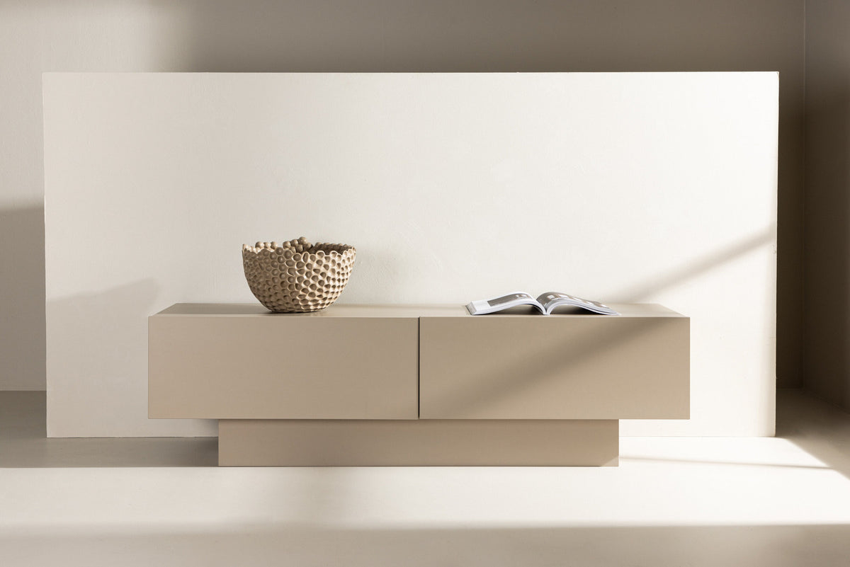 Cuenca TV Sideboard in Beige präsentiert im Onlineshop von KAQTU Design AG. TV-Möbel ist von Venture Home