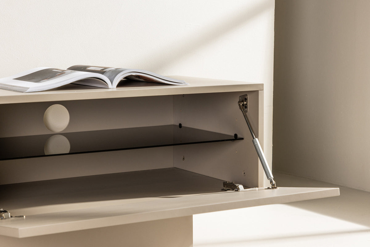Cuenca TV Sideboard in Beige präsentiert im Onlineshop von KAQTU Design AG. TV-Möbel ist von Venture Home