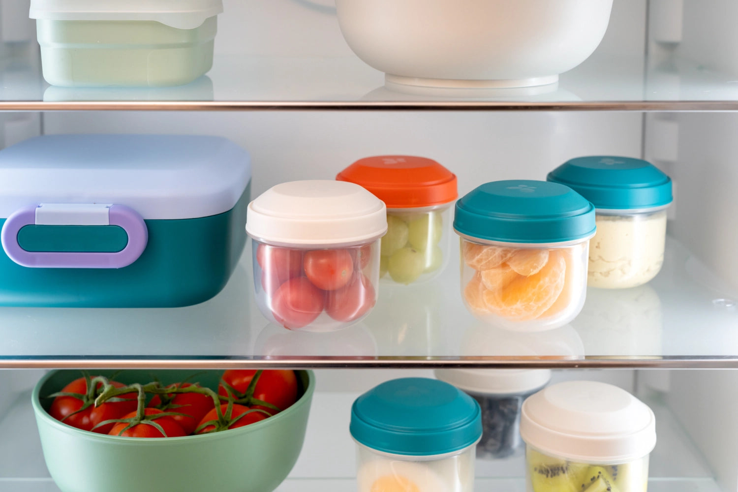 Praktisches 3er Set Rikko Snackboxen aus robustem PP, ideal für unterwegs. Bunt und vielseitig für Snacks und kleine Mahlzeiten.