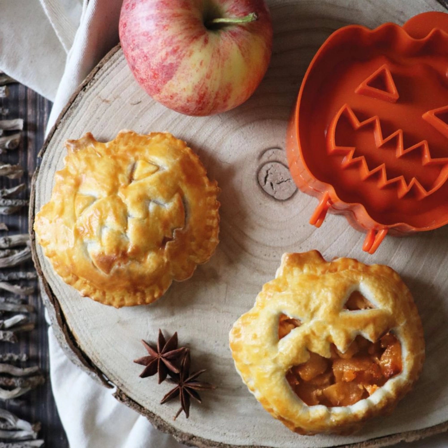 Dough former Halloween ghost pumpkin