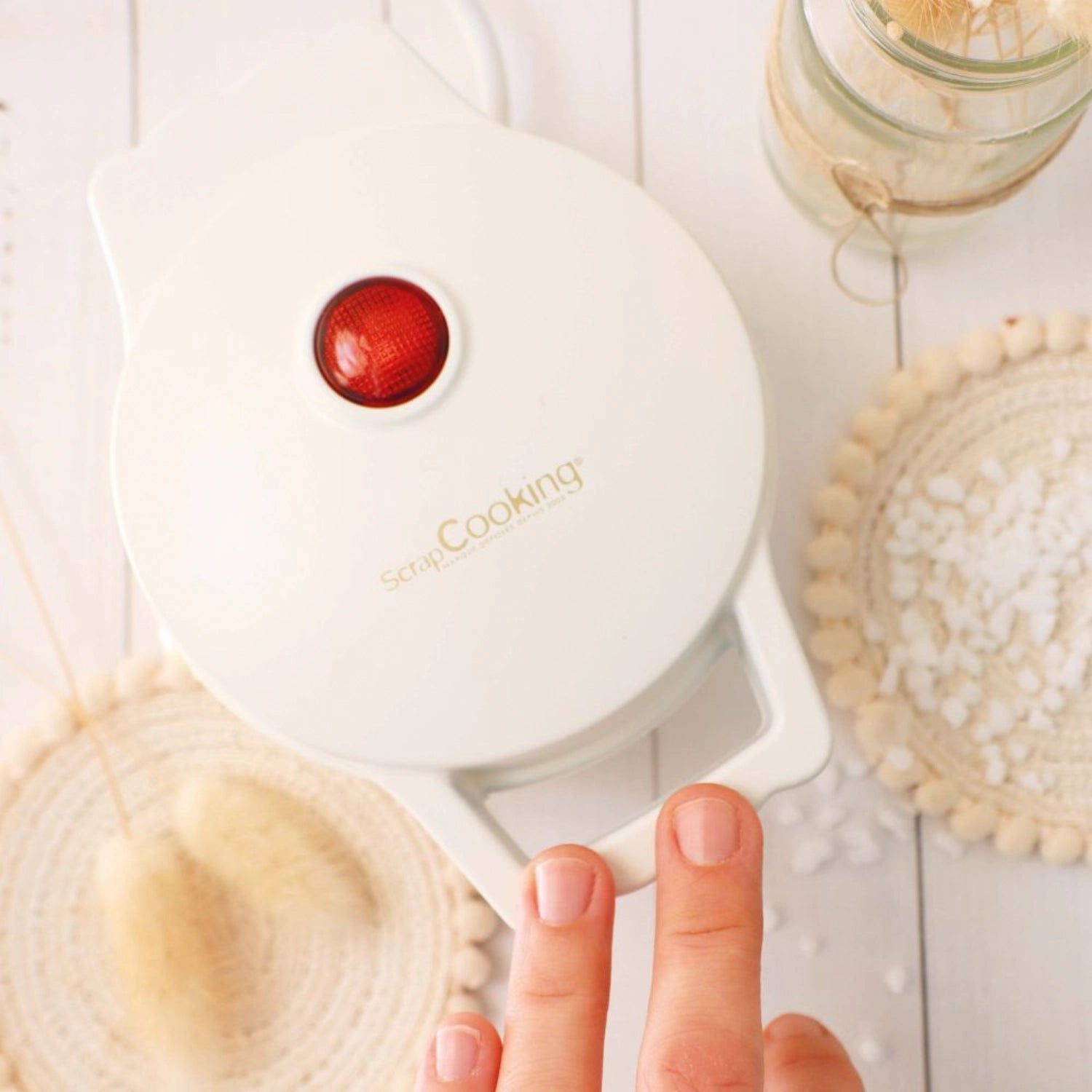 Mini Waffeleisen Classic von Scrap Cooking, perfekt für die Zubereitung von knusprigen Waffeln in kompaktem Design.
