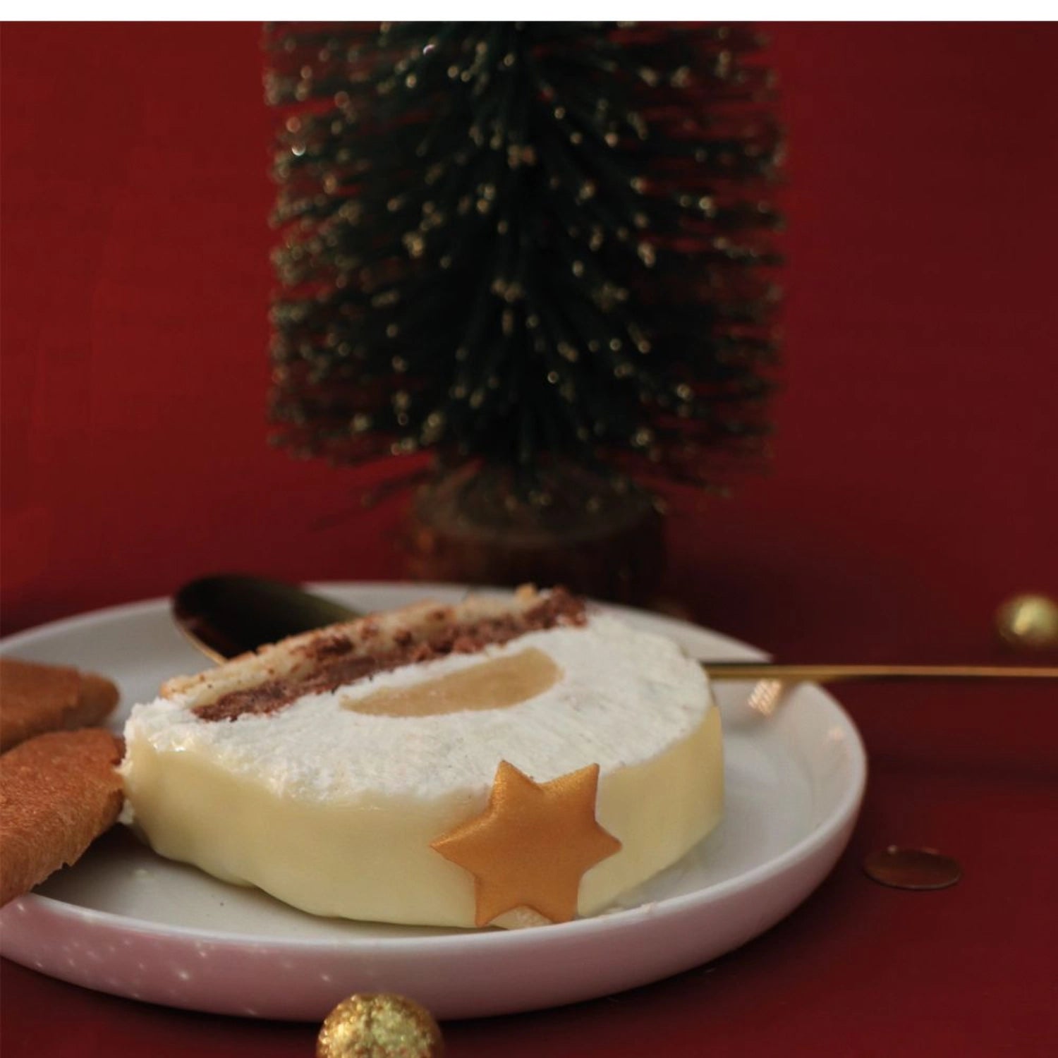 Leckere Marzipansterne in festlichem Design, perfekt für die Weihnachtsbäckerei und zur Dekoration von Plätzchen und Torten.