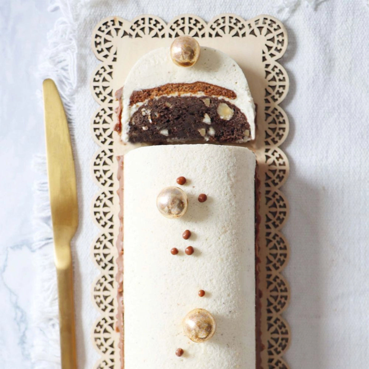 Backform Bûche Antihaftbeschichtung in Weiss präsentiert im Onlineshop von KAQTU Design AG. Backform / Backblech ist von Scrap Cooking