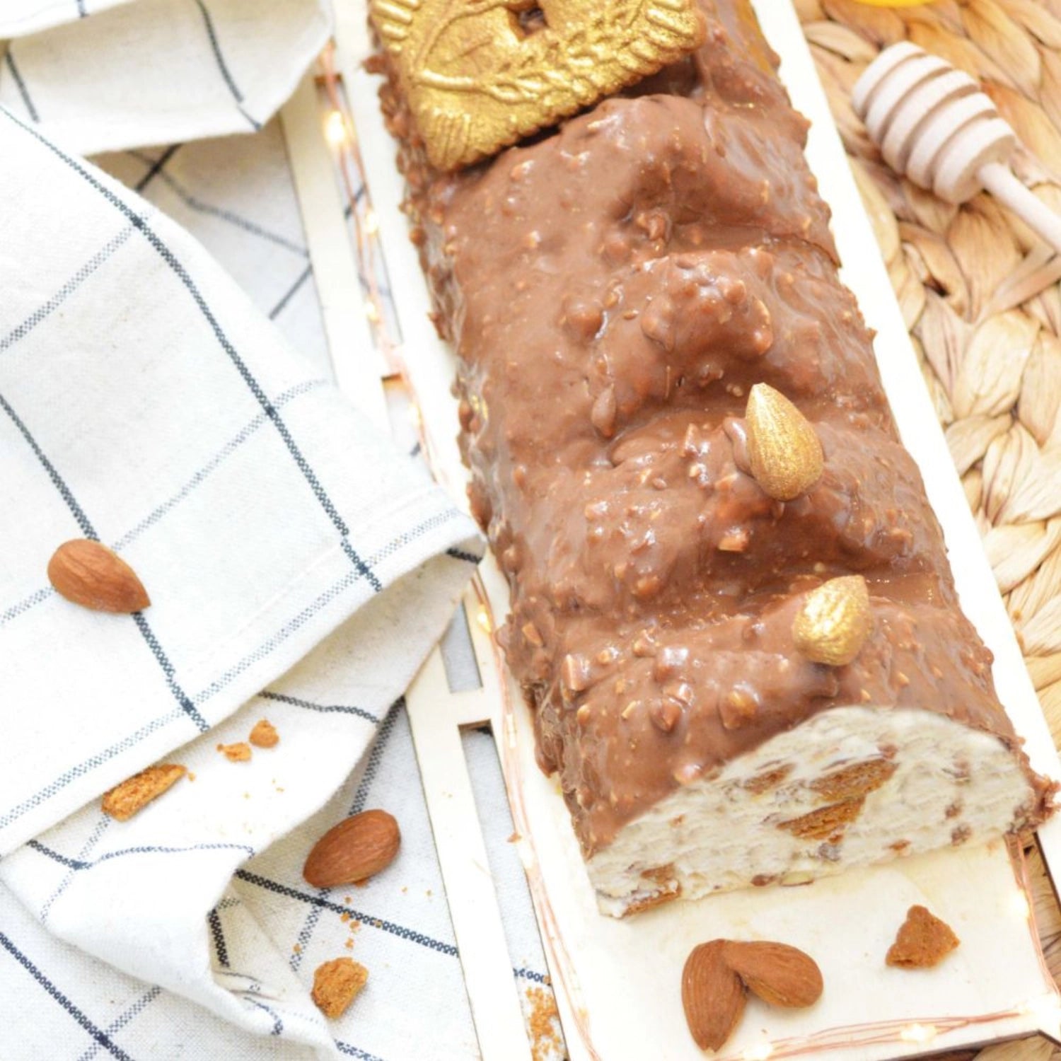 Elegantes 2er Set Bûche Royale Backformen von Scrap Cooking, perfekt für die Zubereitung von festlichen Kuchen und Desserts.