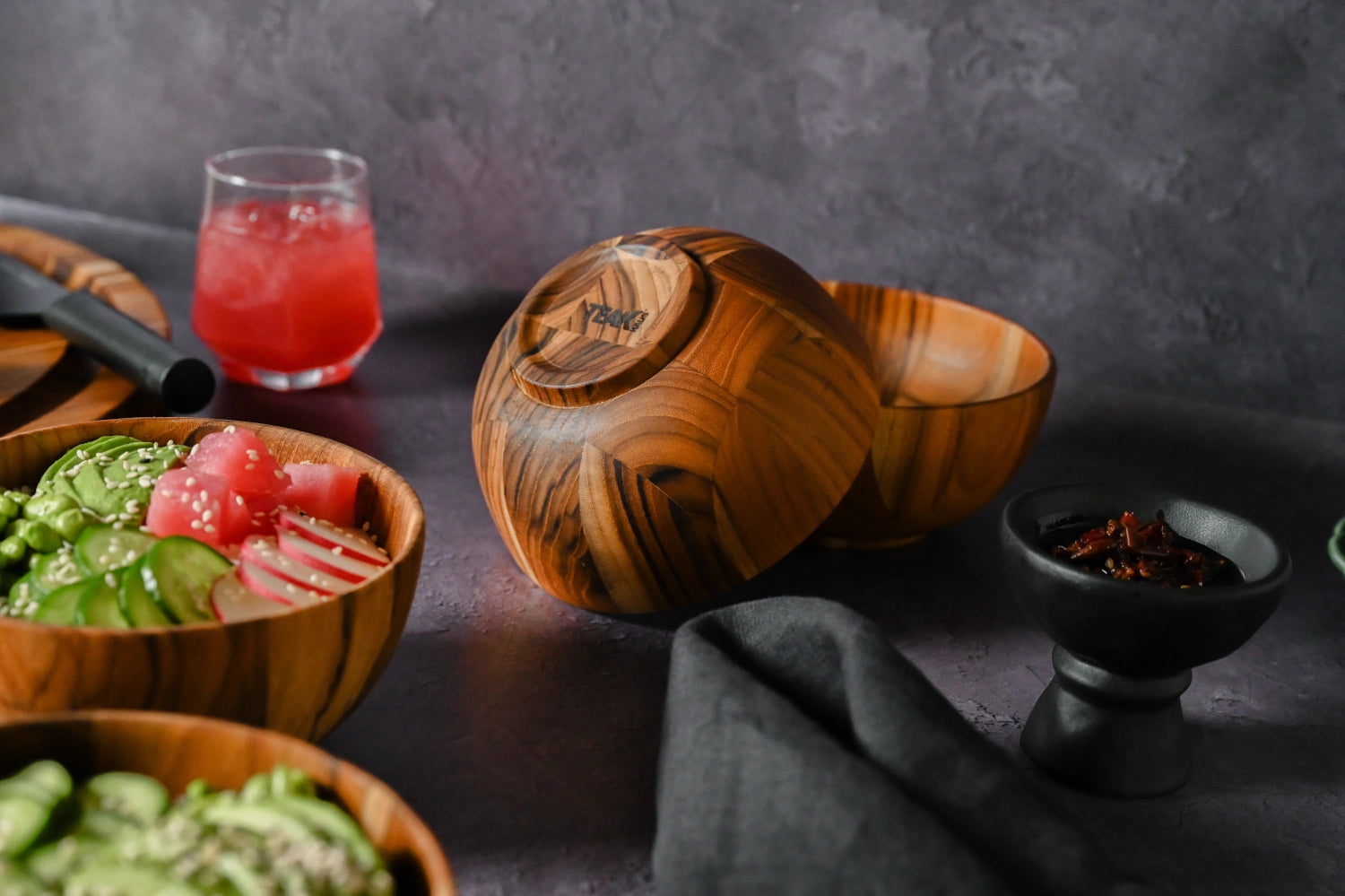Elegantes 4er Set Moon Schalen in warmen Brauntönen, ideal für Snacks oder als stilvolle Deko in jedem Raum.
