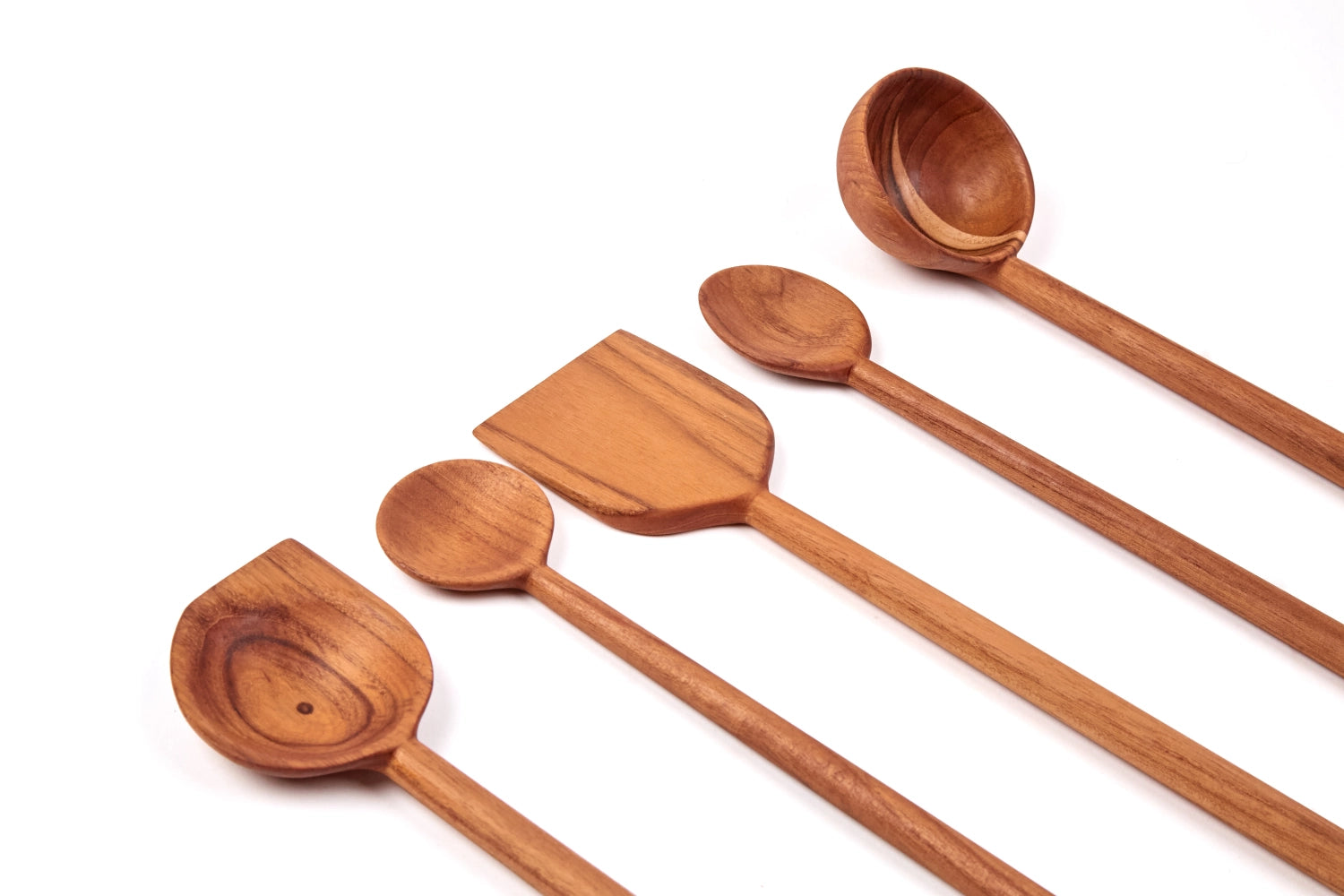 Eleganter Moon Kochlöffel aus hochwertigem Teakholz, 33x5x1.5cm, ideal für stilvolles Kochen und Servieren in jeder Küche.