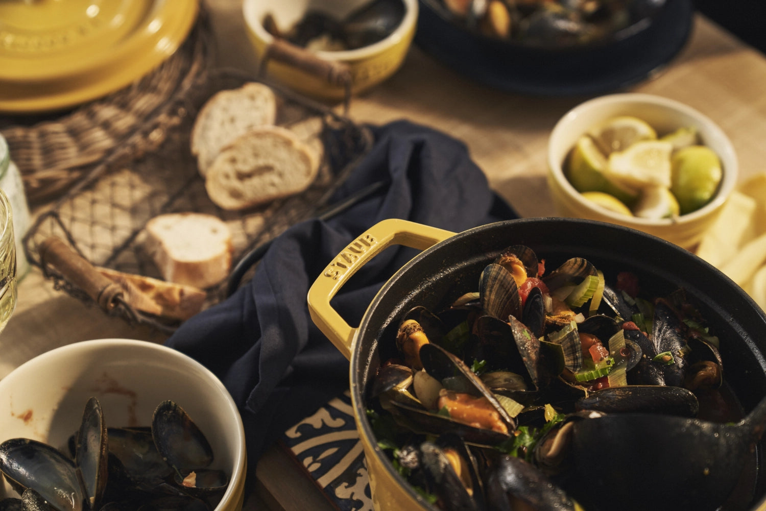 Cocotte 24cm, rund, Citron, Gusseisen 3.7l