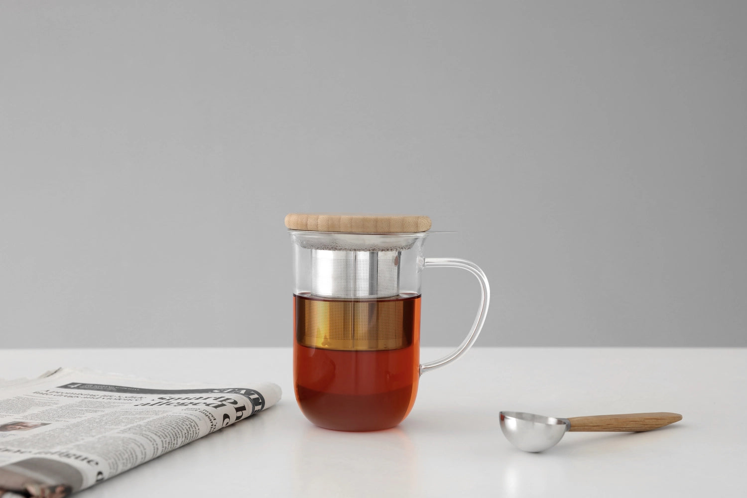 Elegante Minima Balance Teetasse mit Sieb, 500ml, von Viva. Perfekt für Teeliebhaber, stilvolles Design und praktische Funktionalität.