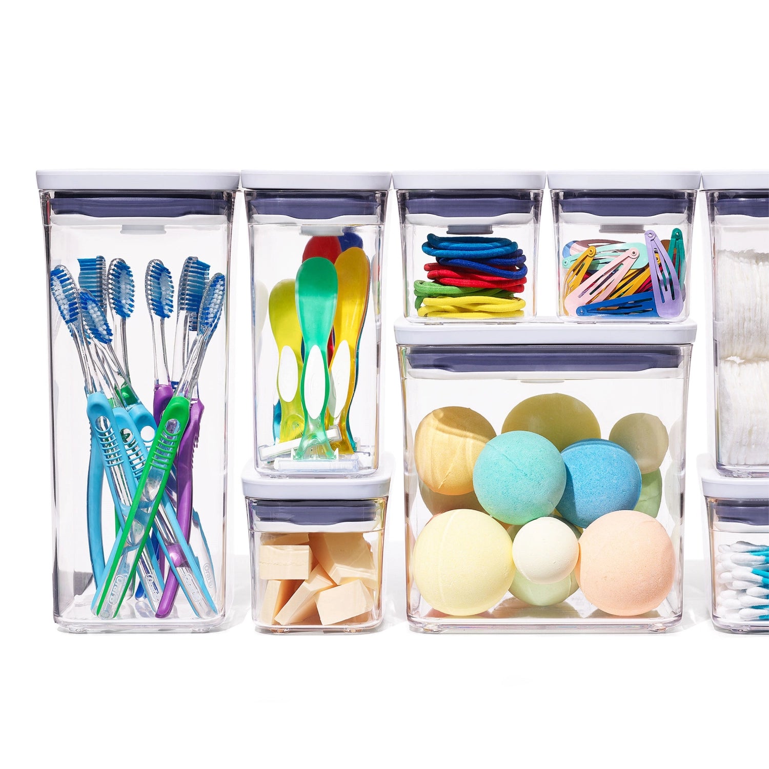 Good Grips POP Container Set von OXO, 3-teilig mit Messlöffel, ideal für die Aufbewahrung von Lebensmitteln, in verschiedenen Größen (0.6l, 1.6l, 2.6l).