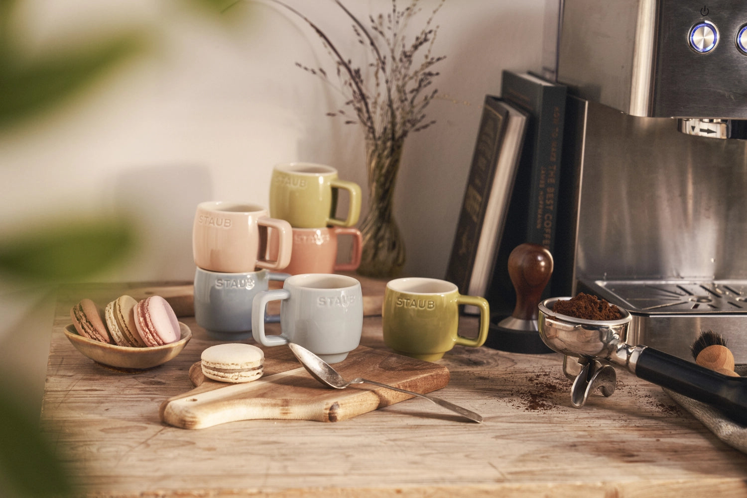 Elegantes 6-teiliges XS Tassenset von Staub, 100ml, perfekt für stilvolle Getränke und festliche Anlässe, vereint Ästhetik und praktische Nutzung.