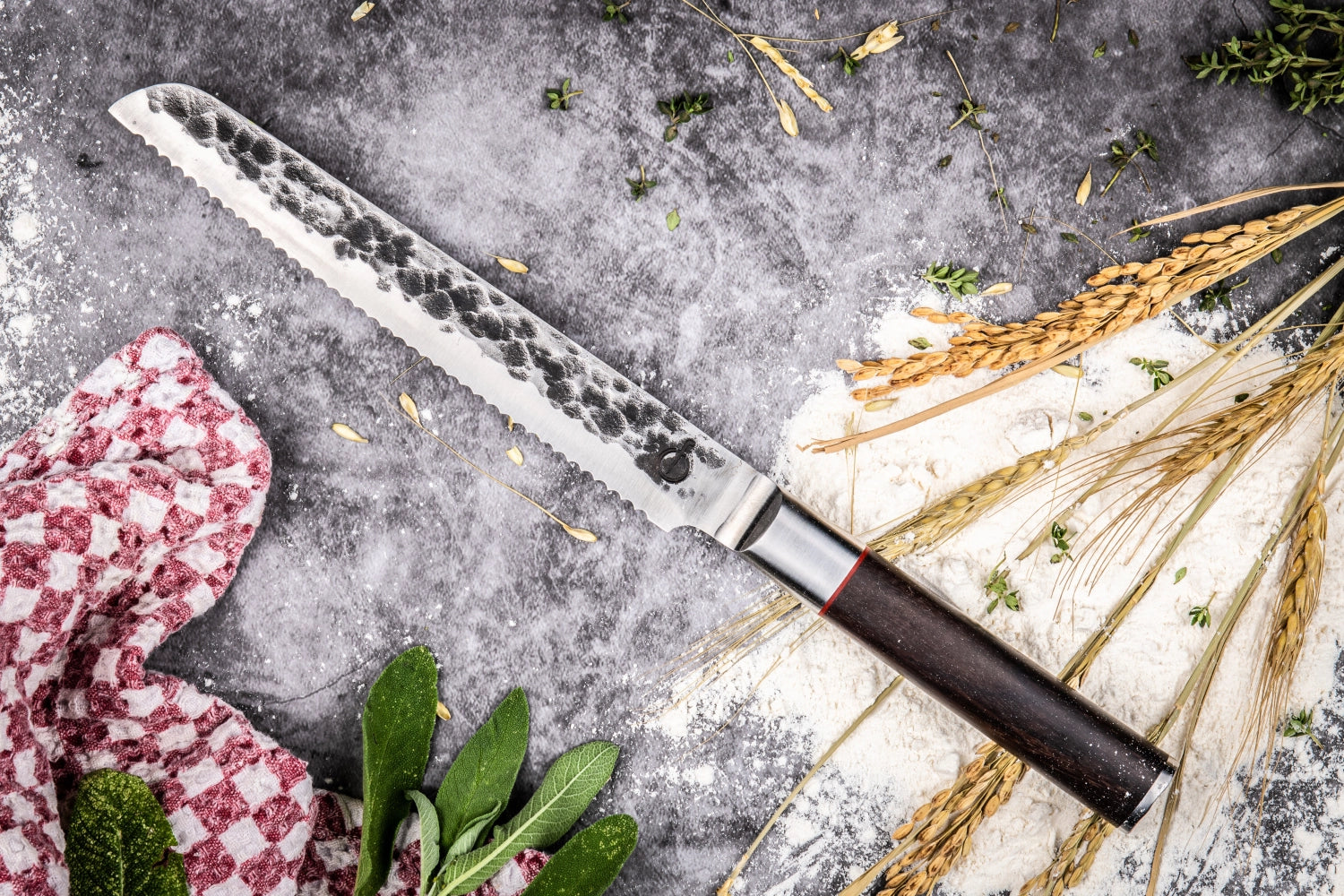 Sebra Brotmesser 20cm in elegantem Gelb, ideal zum Schneiden von Brot. Hochwertige Verarbeitung von Forged für präzise Schnitte.